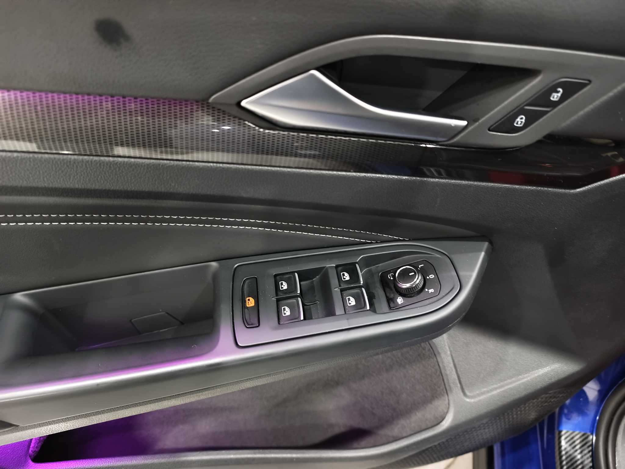 Volkswagen Golf 2021 car image #8