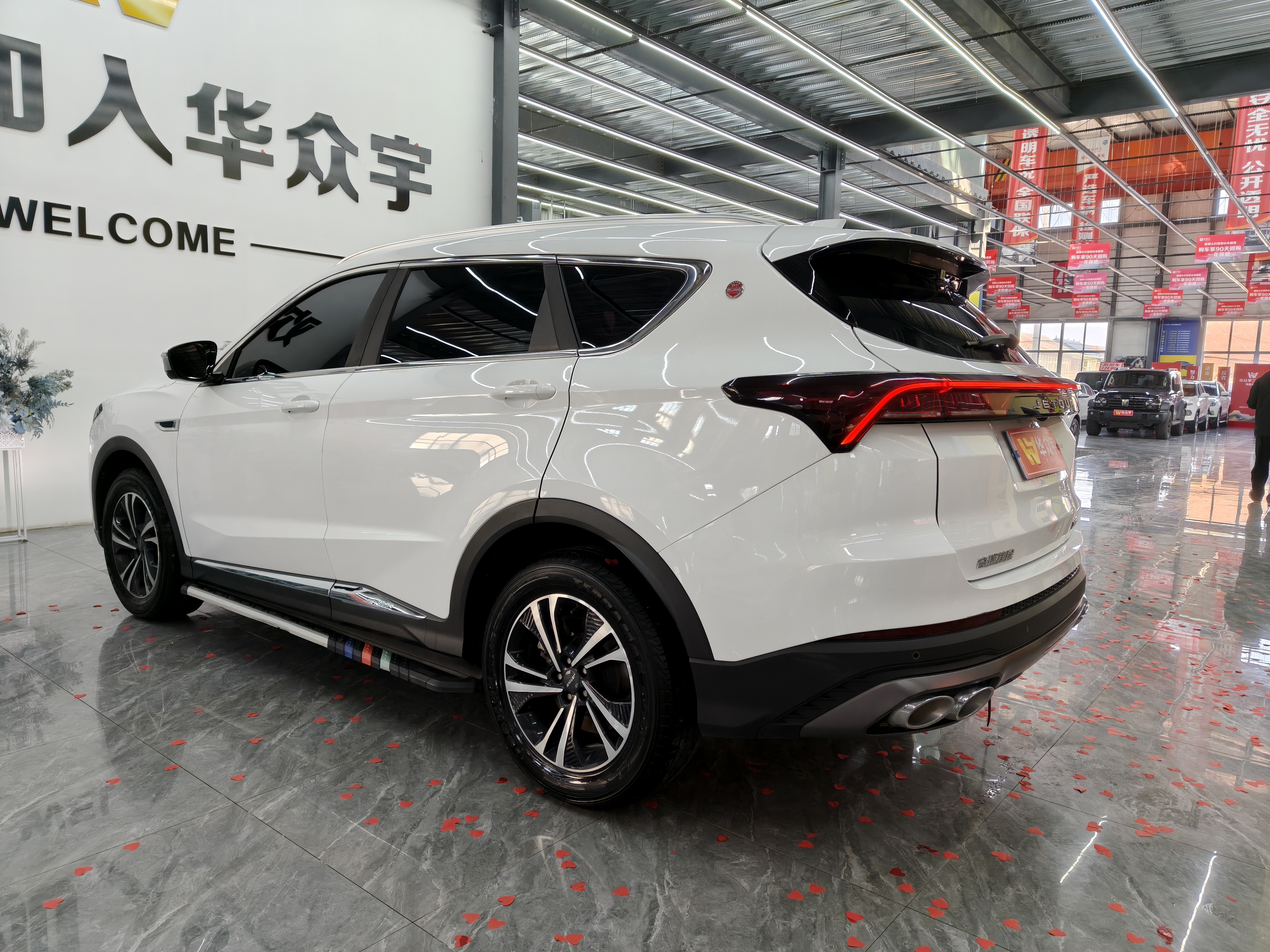 X70 PLUS 2022 car image #8
