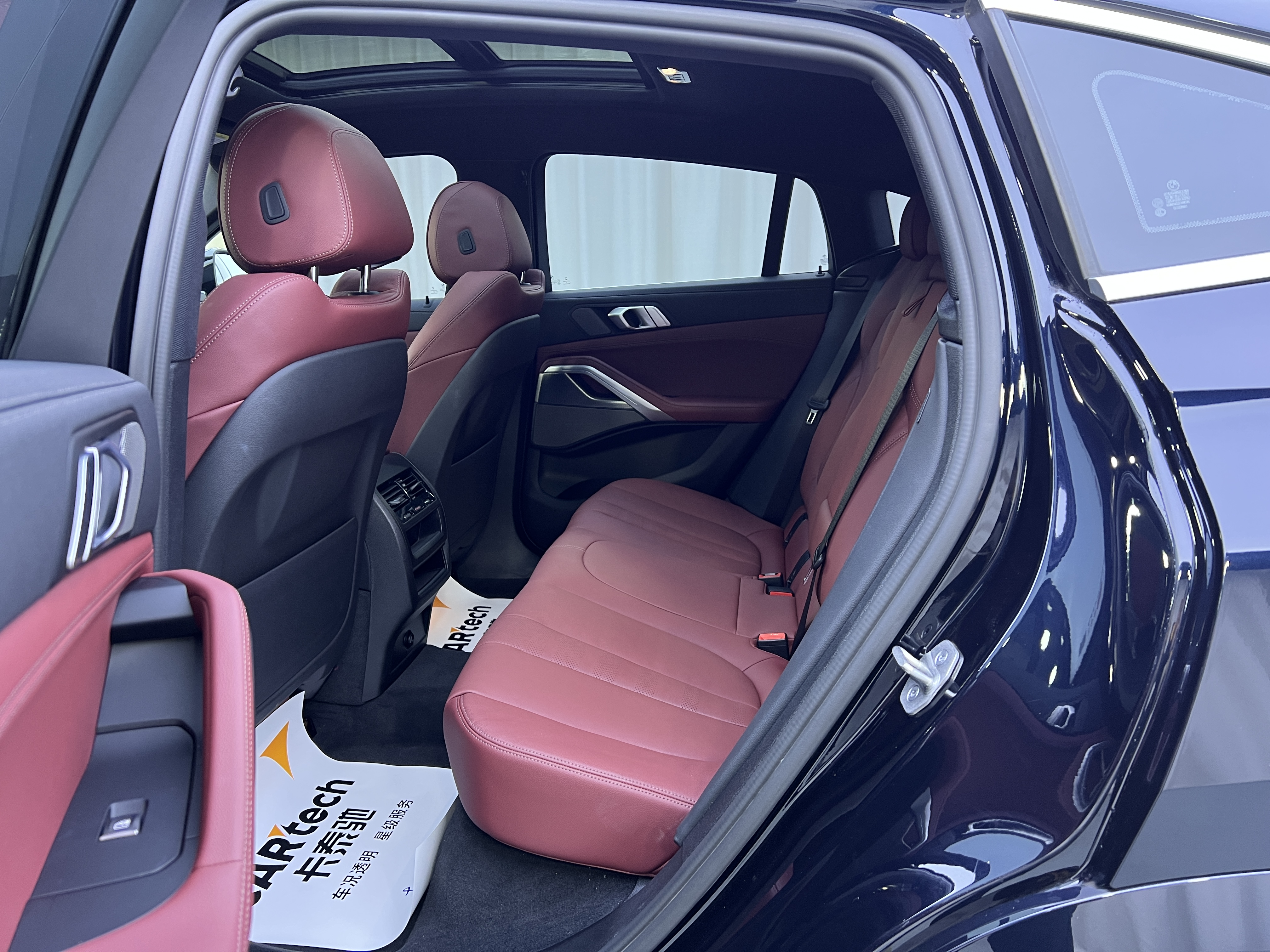 BMW X6 2022 car image #8