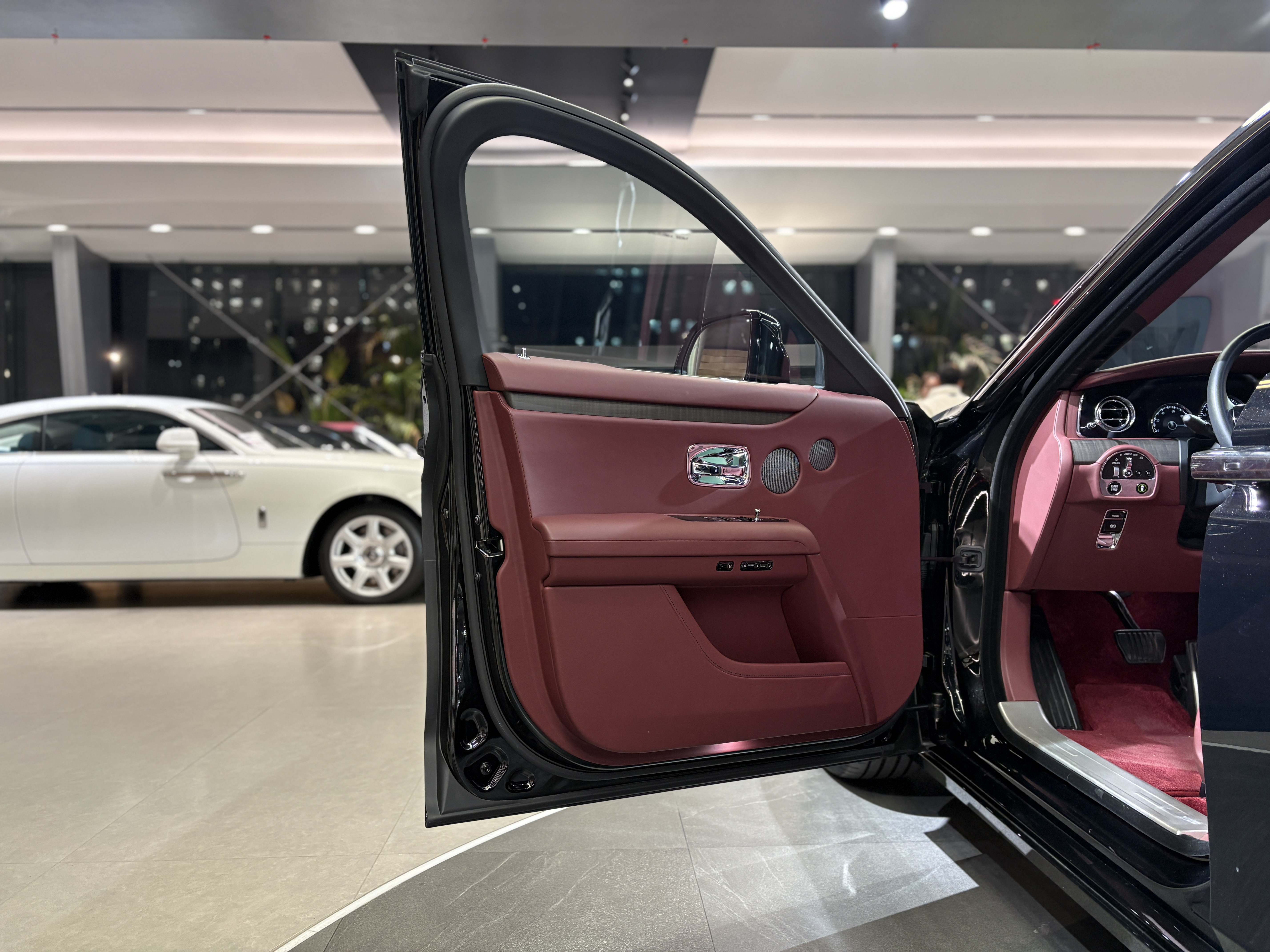 劳斯莱斯 古思特 2022 #8 劳斯莱斯 古思特 2022 汽车图片 #8