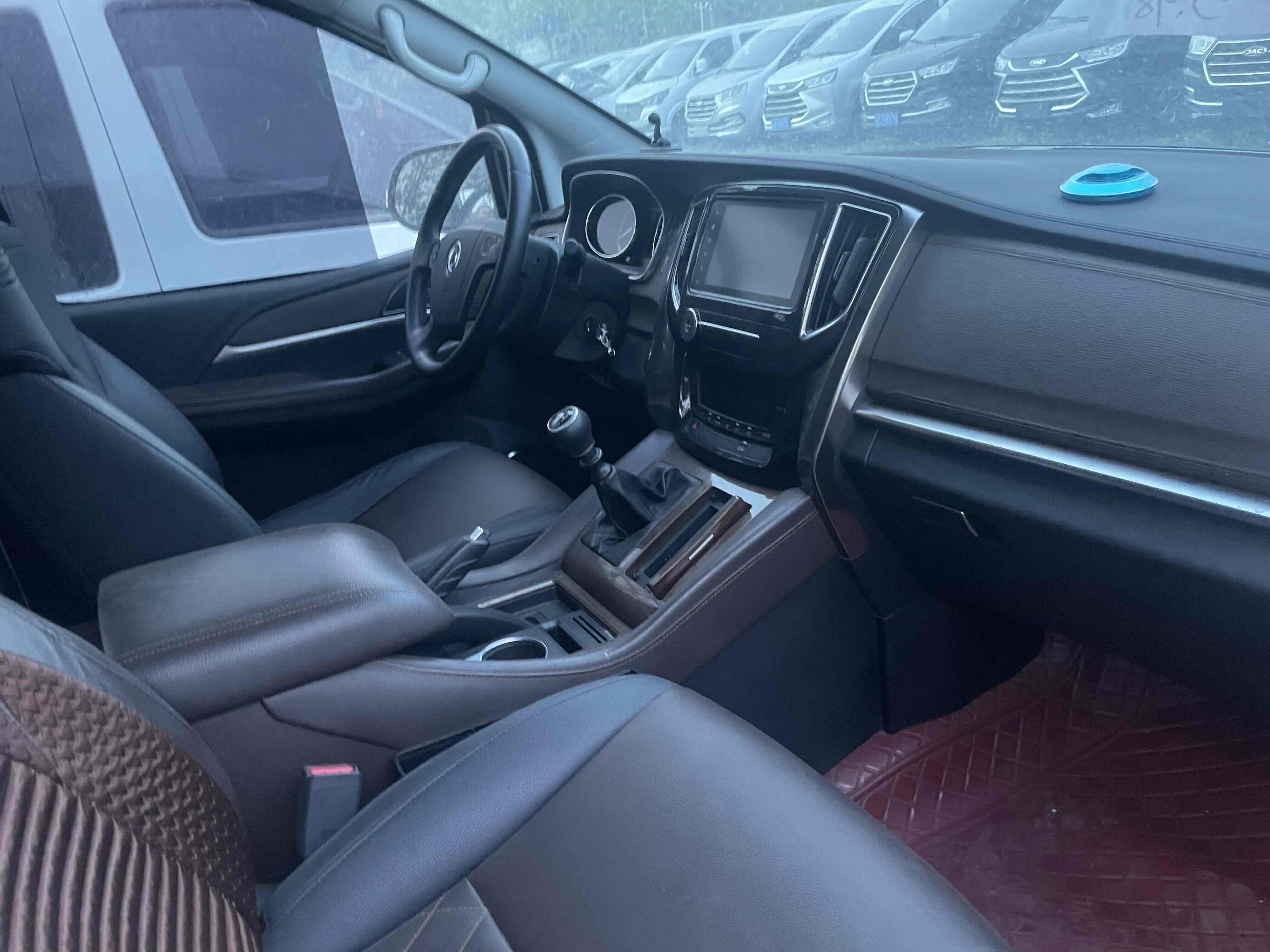 Forthing M7 2021 #8 Forthing M7 2021 صورة سيارة #8