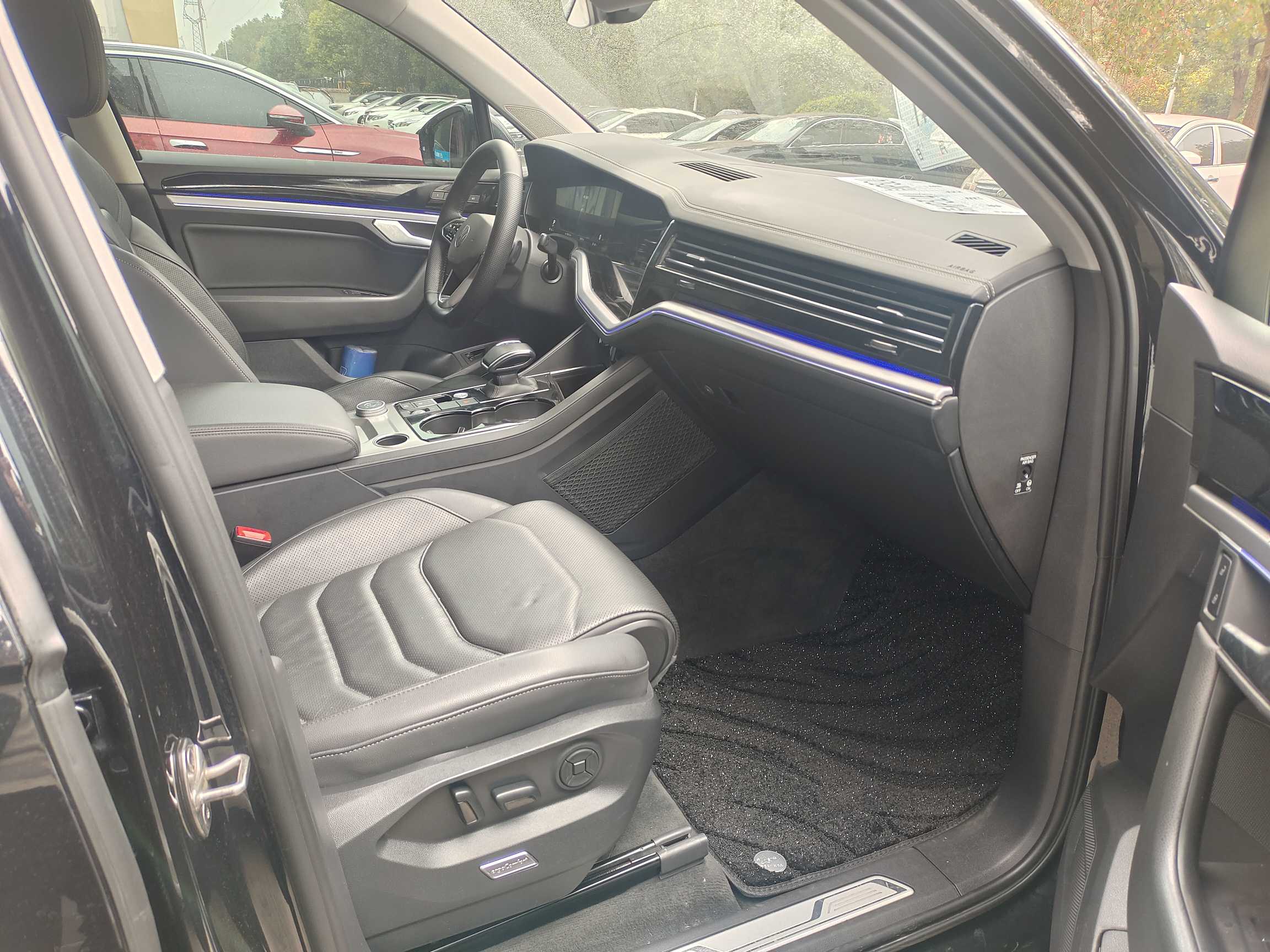 Volkswagen Touareg New Energy 2022 car image #8