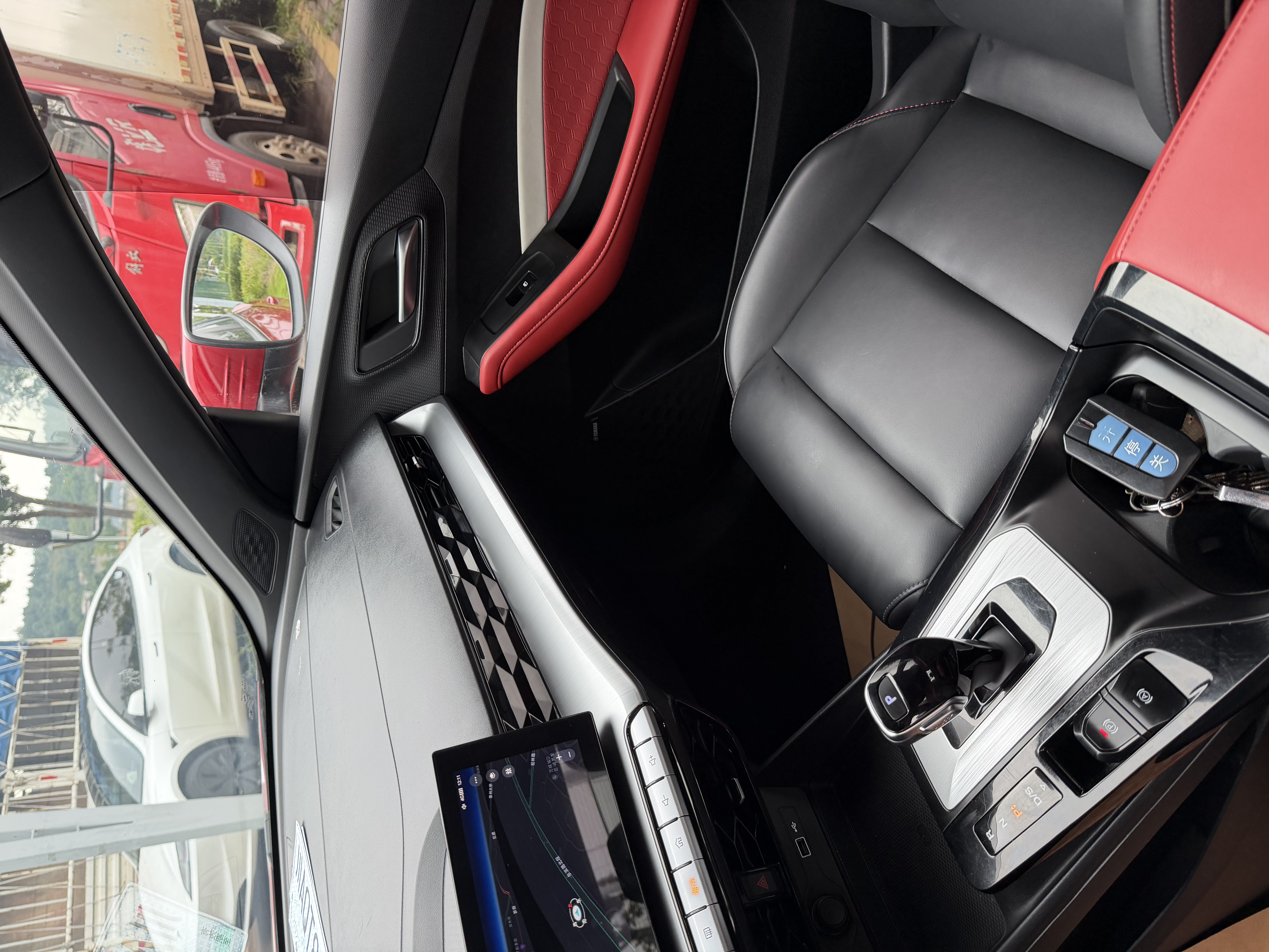 5 2022 car image #8