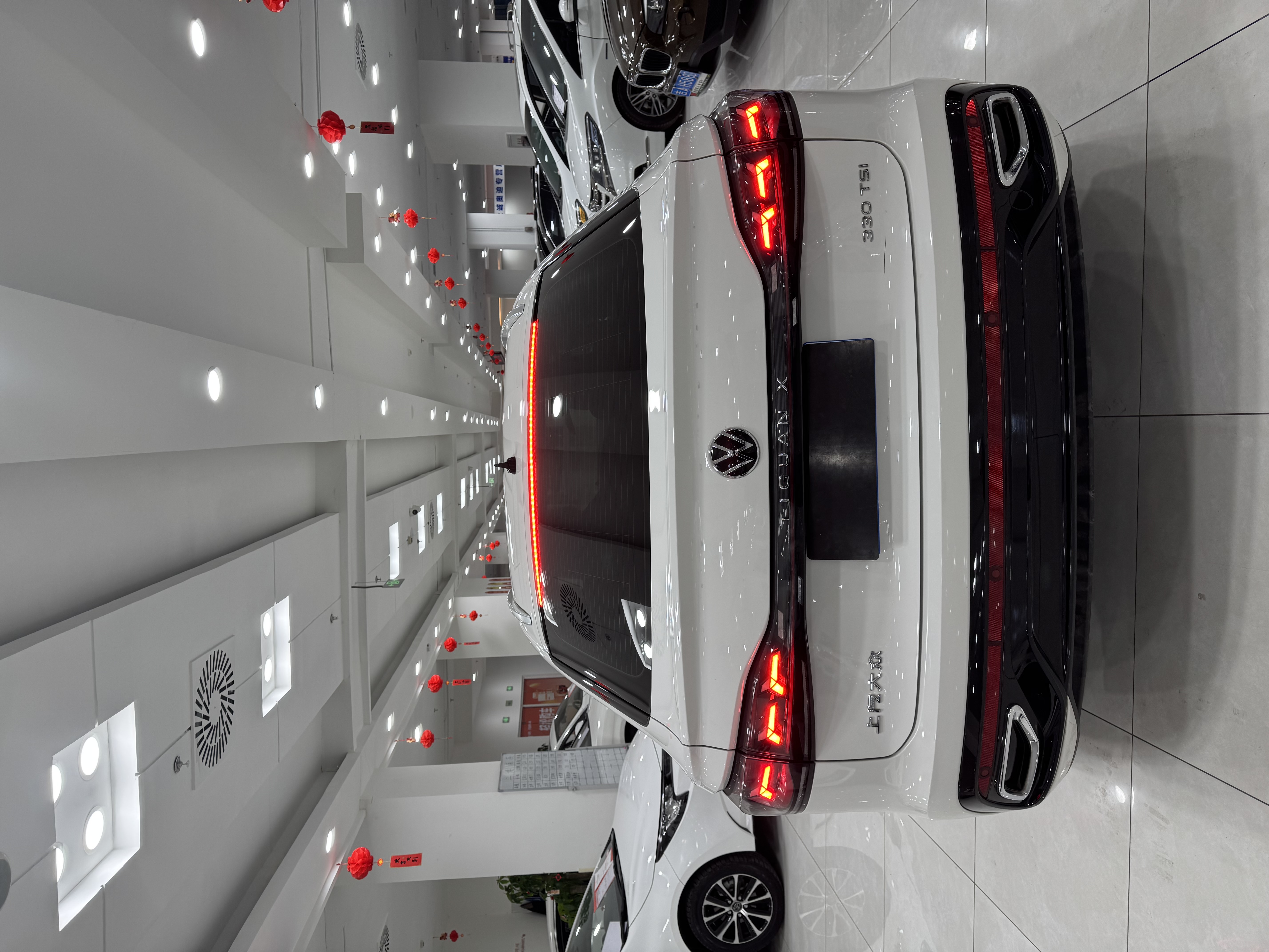 Volkswagen Tiguan X 2021 car image #8