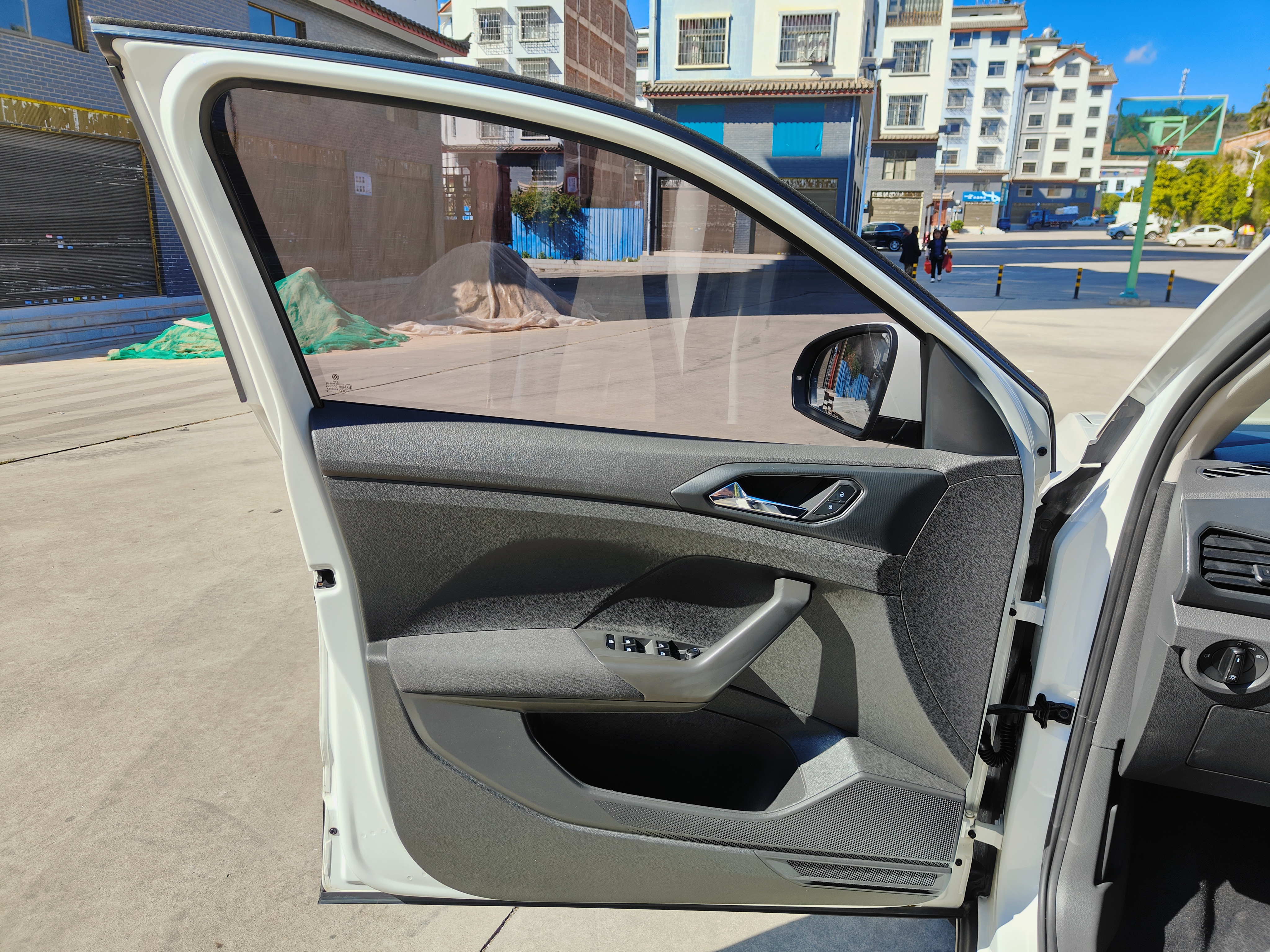 Volkswagen T-Cross 2021 car image #8