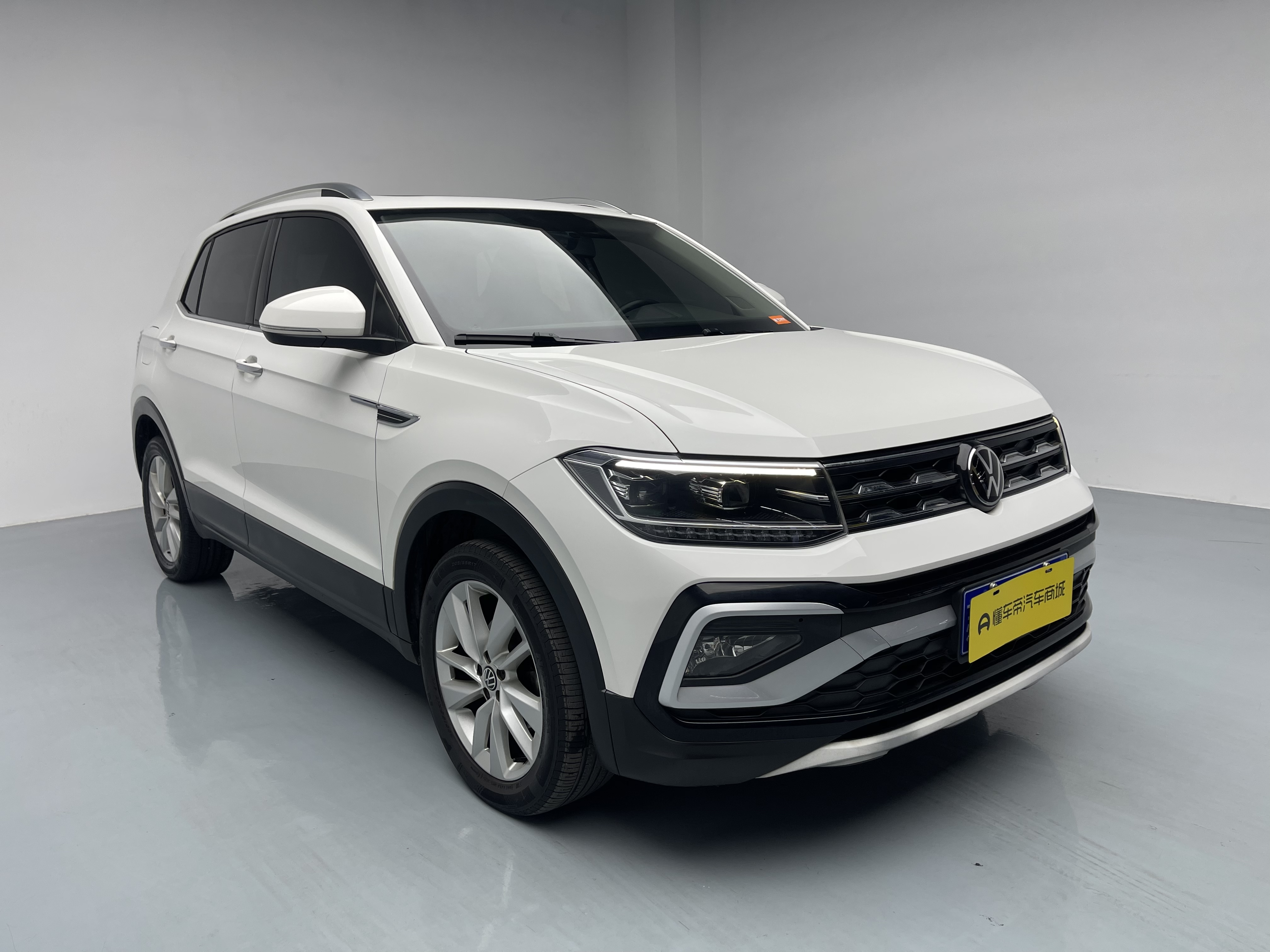 Volkswagen T-Cross 2021 car image #8