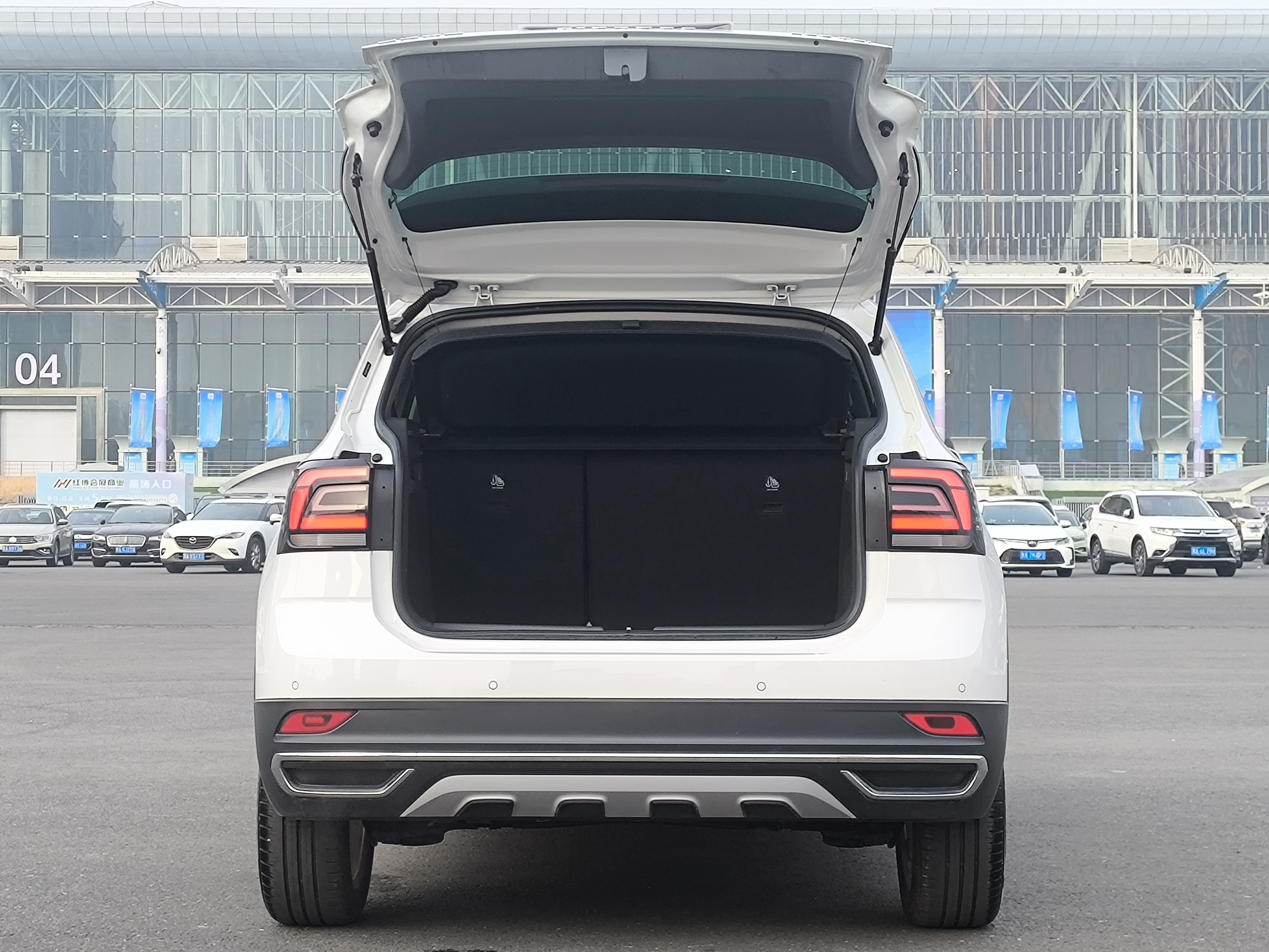 Volkswagen T-Cross 2021 #8 Volkswagen T-Cross 2021 car image #8