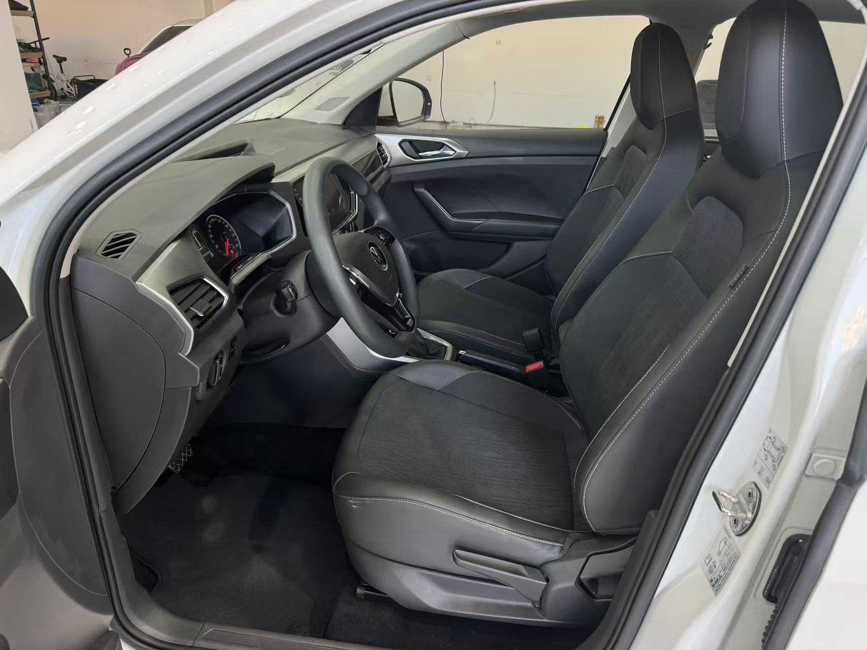 Volkswagen T-Cross 2021 car image #8
