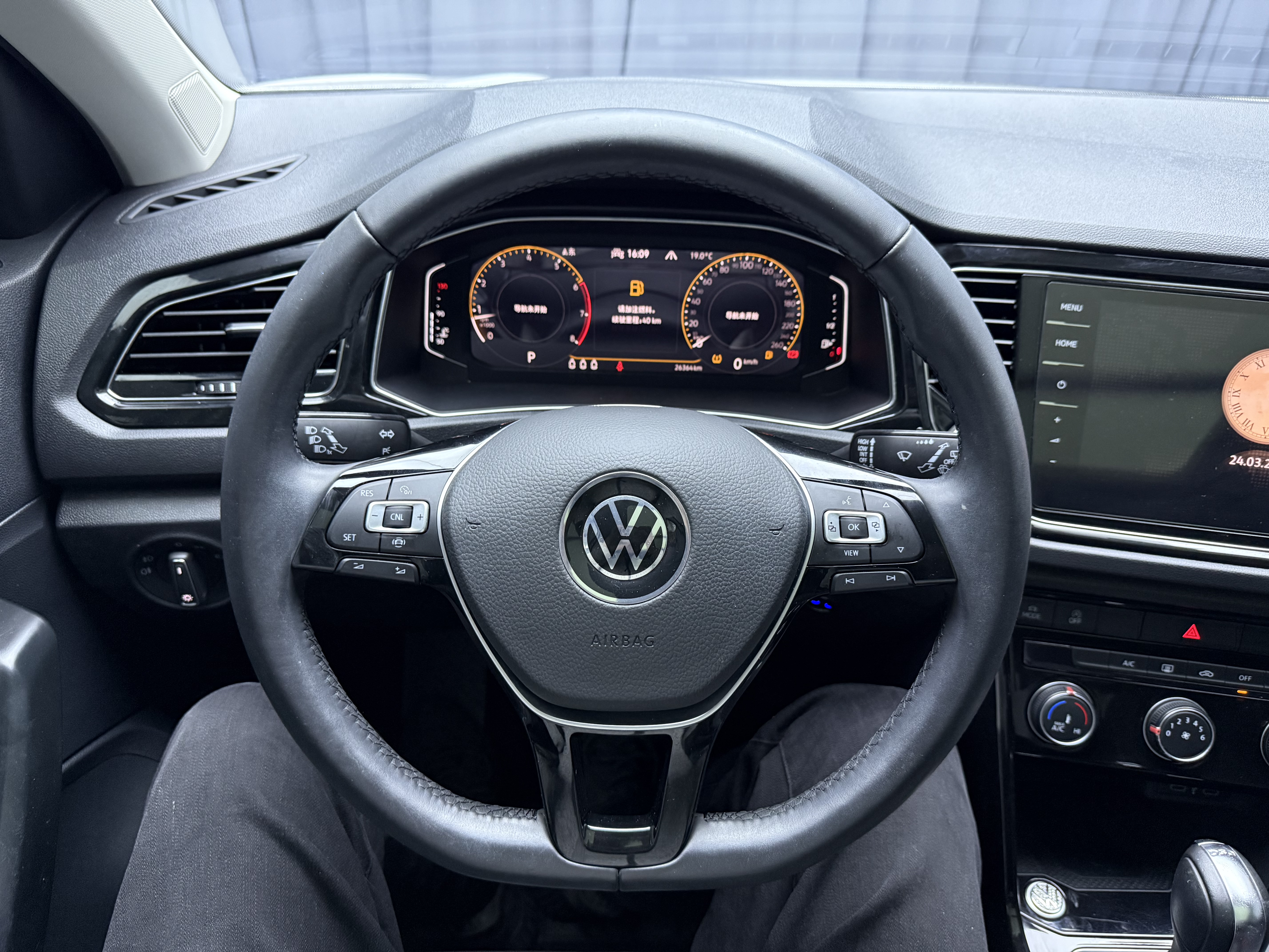 Volkswagen T-Roc 2021 #8 Volkswagen T-Roc 2021 car image #8