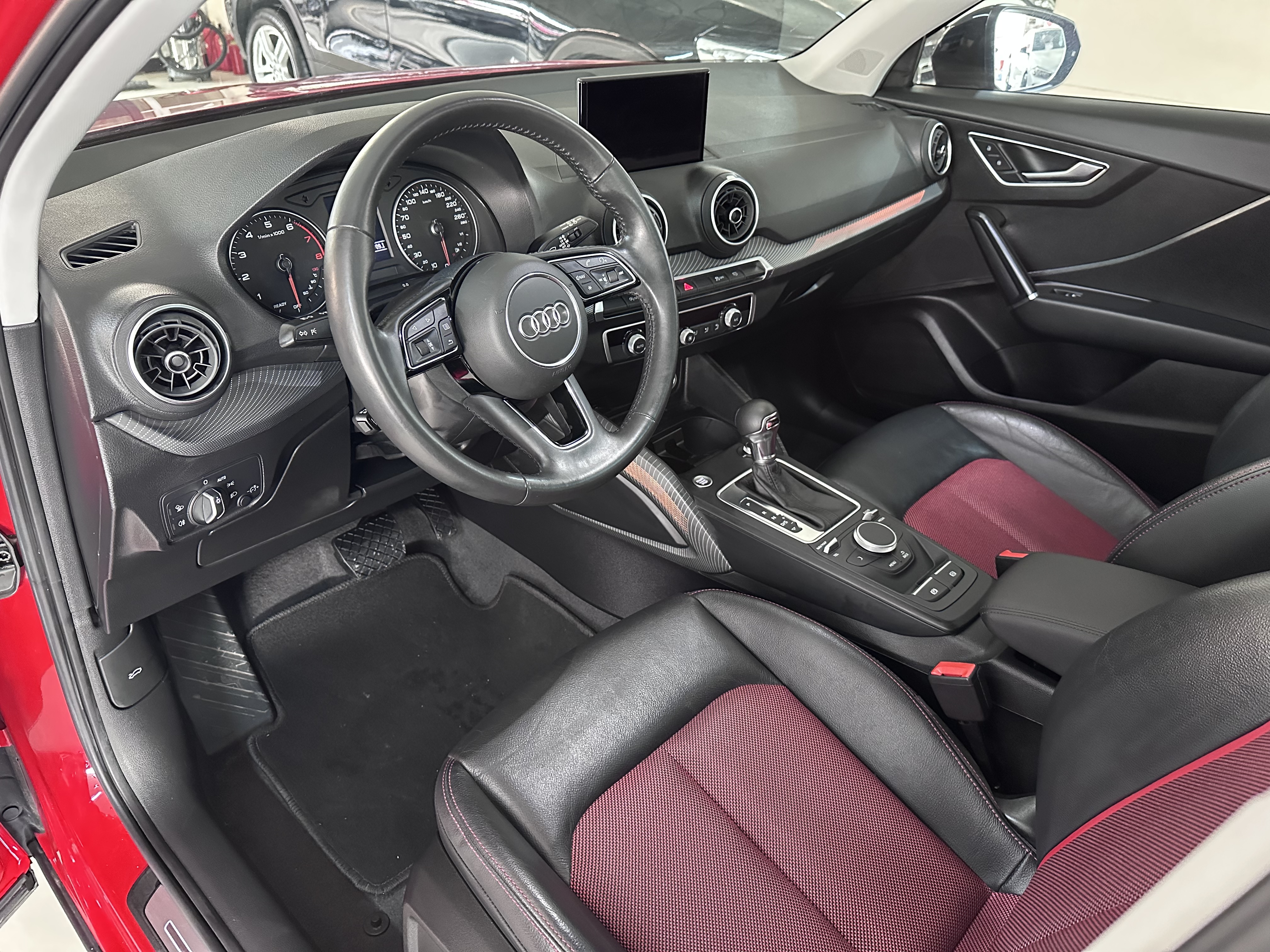 Q2L 2020 car image #8