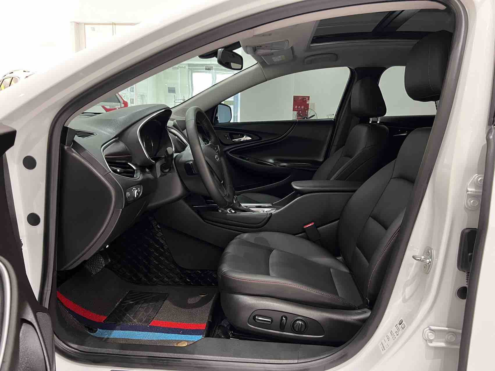 Chevrolet Malibu XL 2021 immagine di auto #8