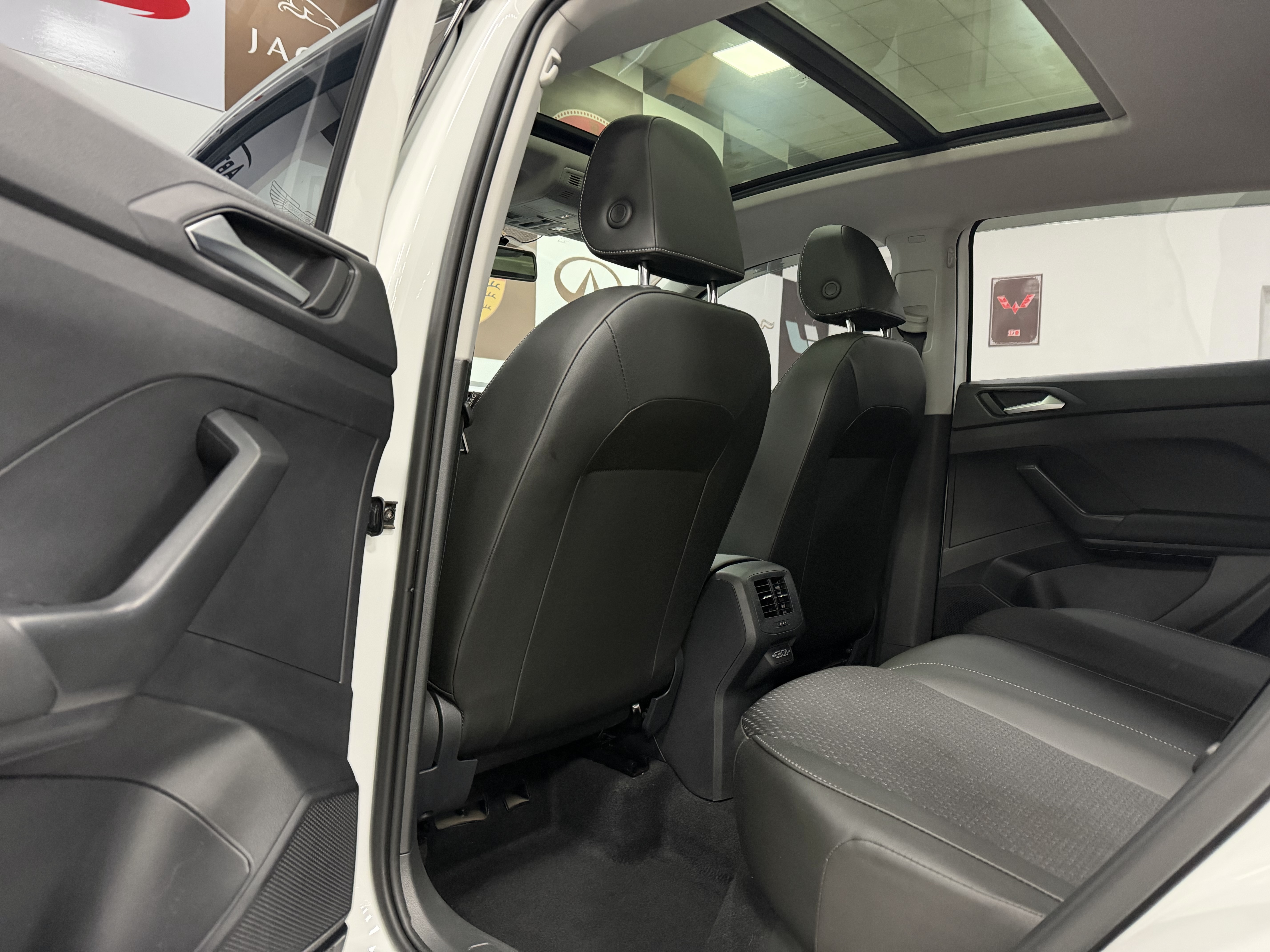 Volkswagen Tacqua 2022 car image #8