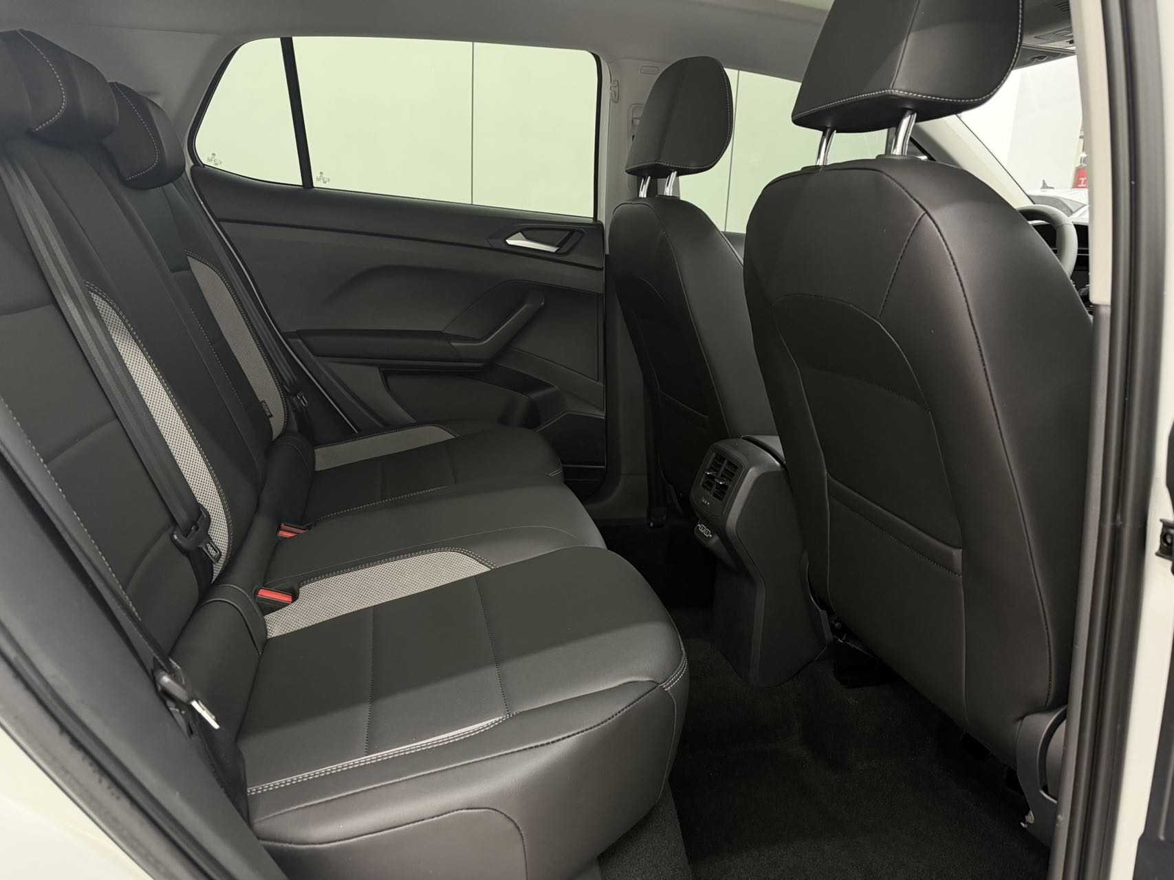 Volkswagen Tacqua 2021 car image #8
