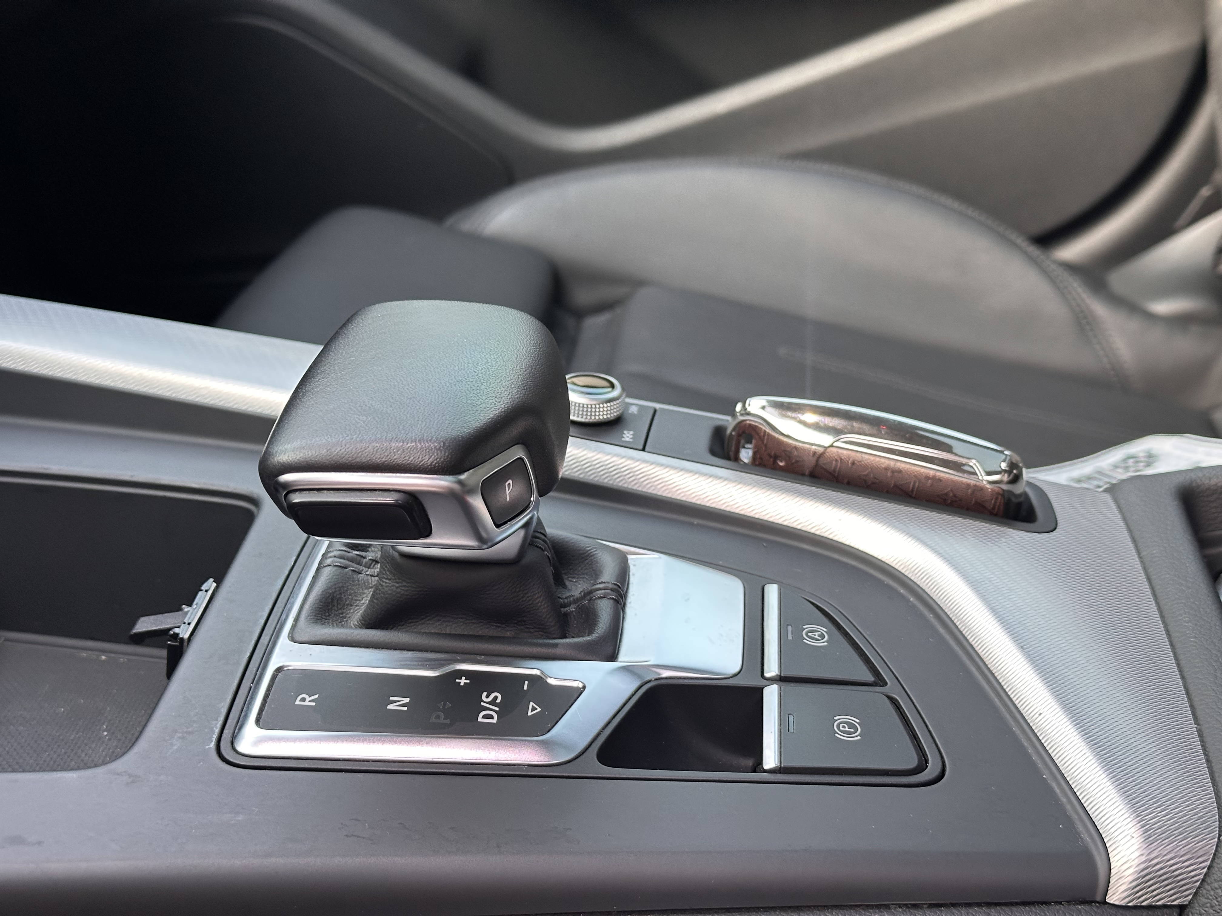 Audi A4 (Imported) 2021 #8 Audi A4 (Imported) 2021 car image #8