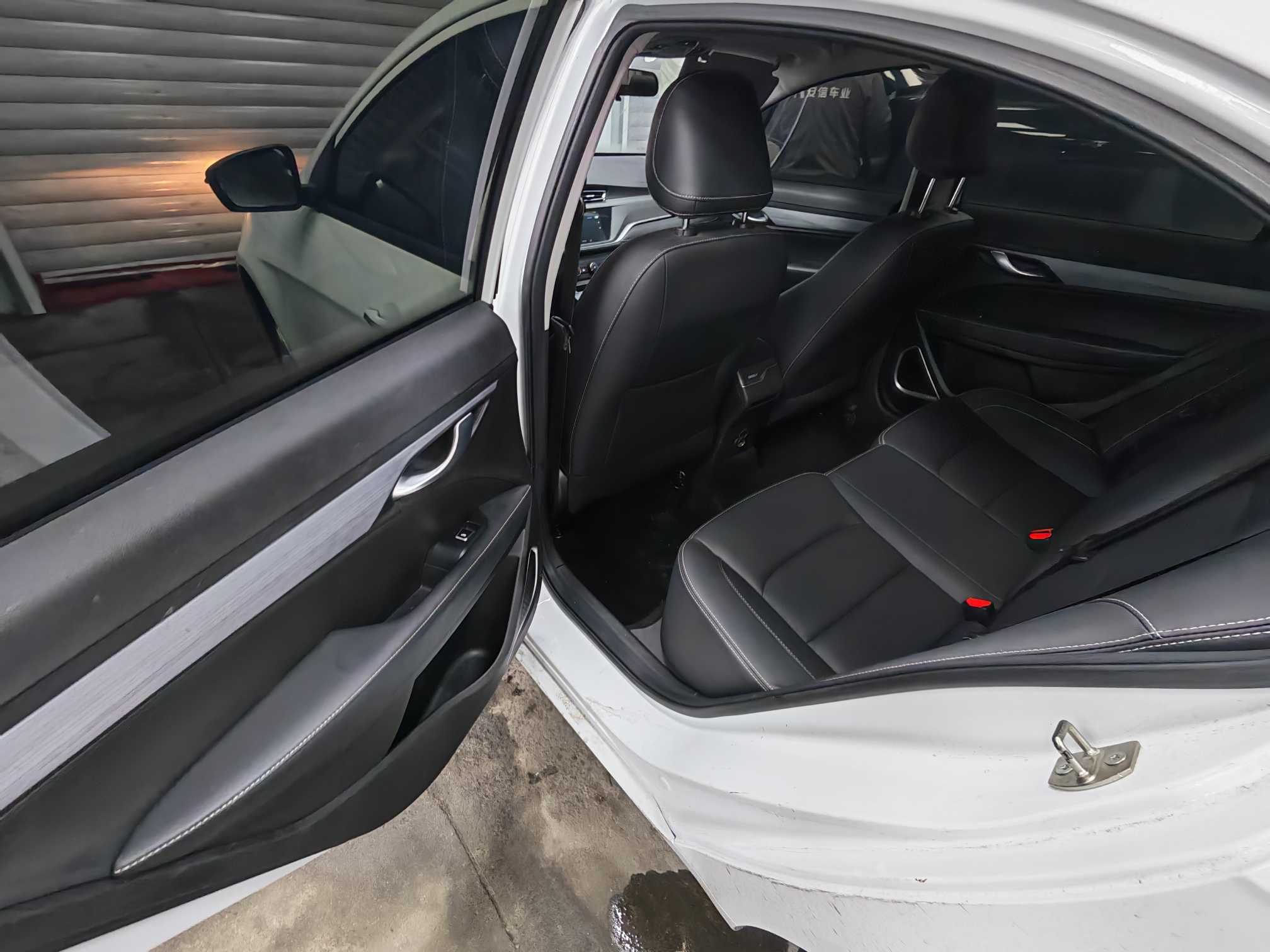 GEELY Emgrand 2021 car image #8