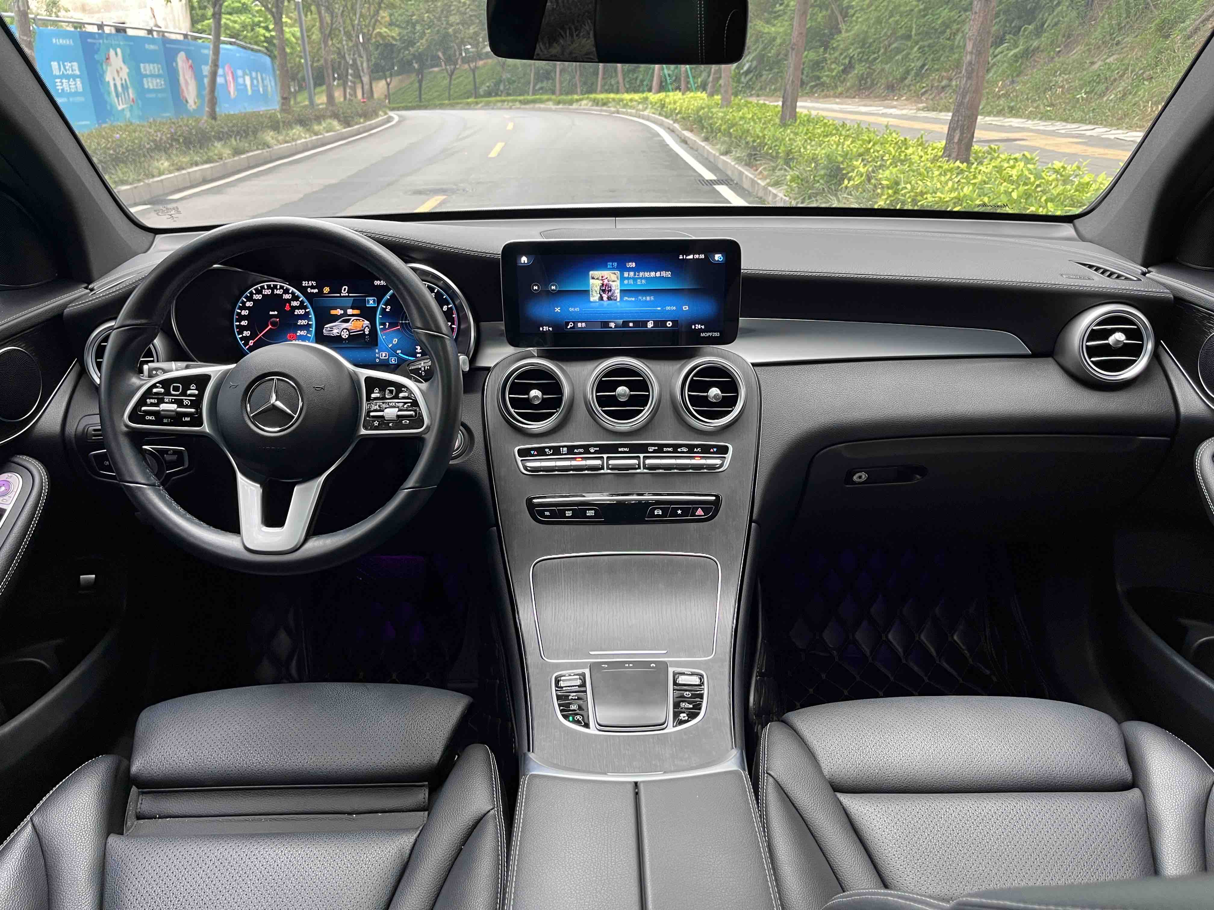 Mercedes-Benz GLC Coupe 2021 immagine di auto #8