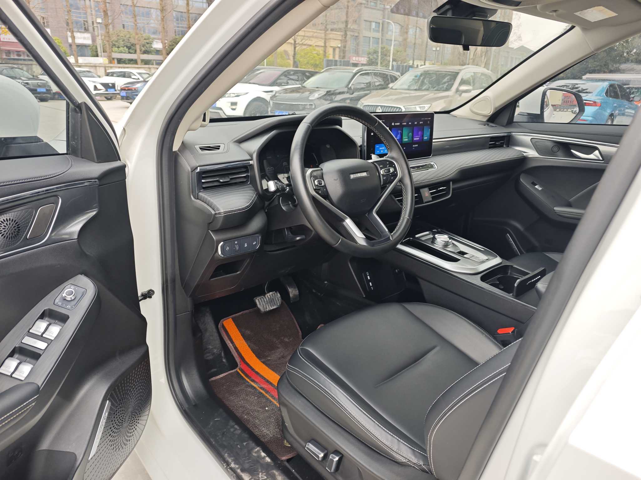 Haval Jolion 2021 #8 Haval Jolion 2021 car image #8