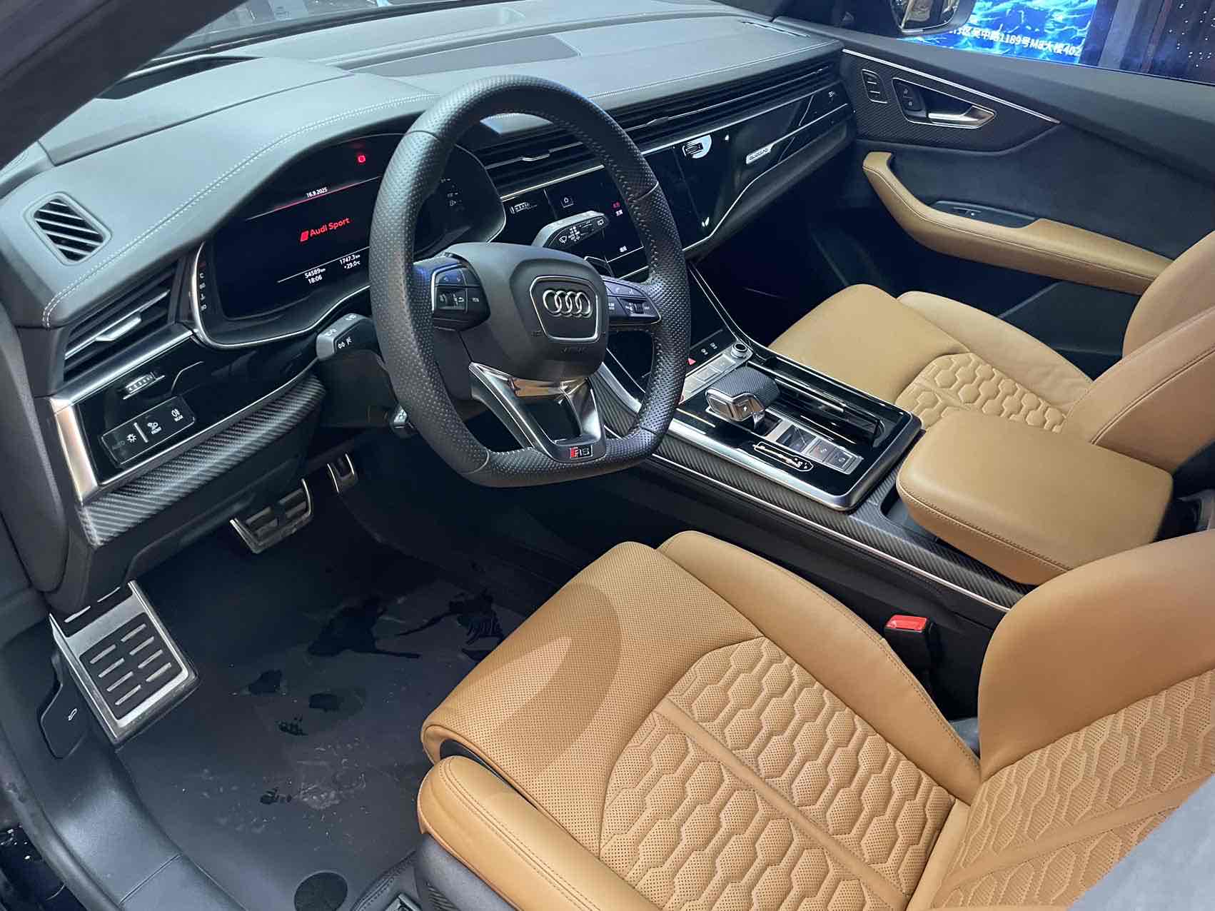 Audi RS Q8 2021 car image #8