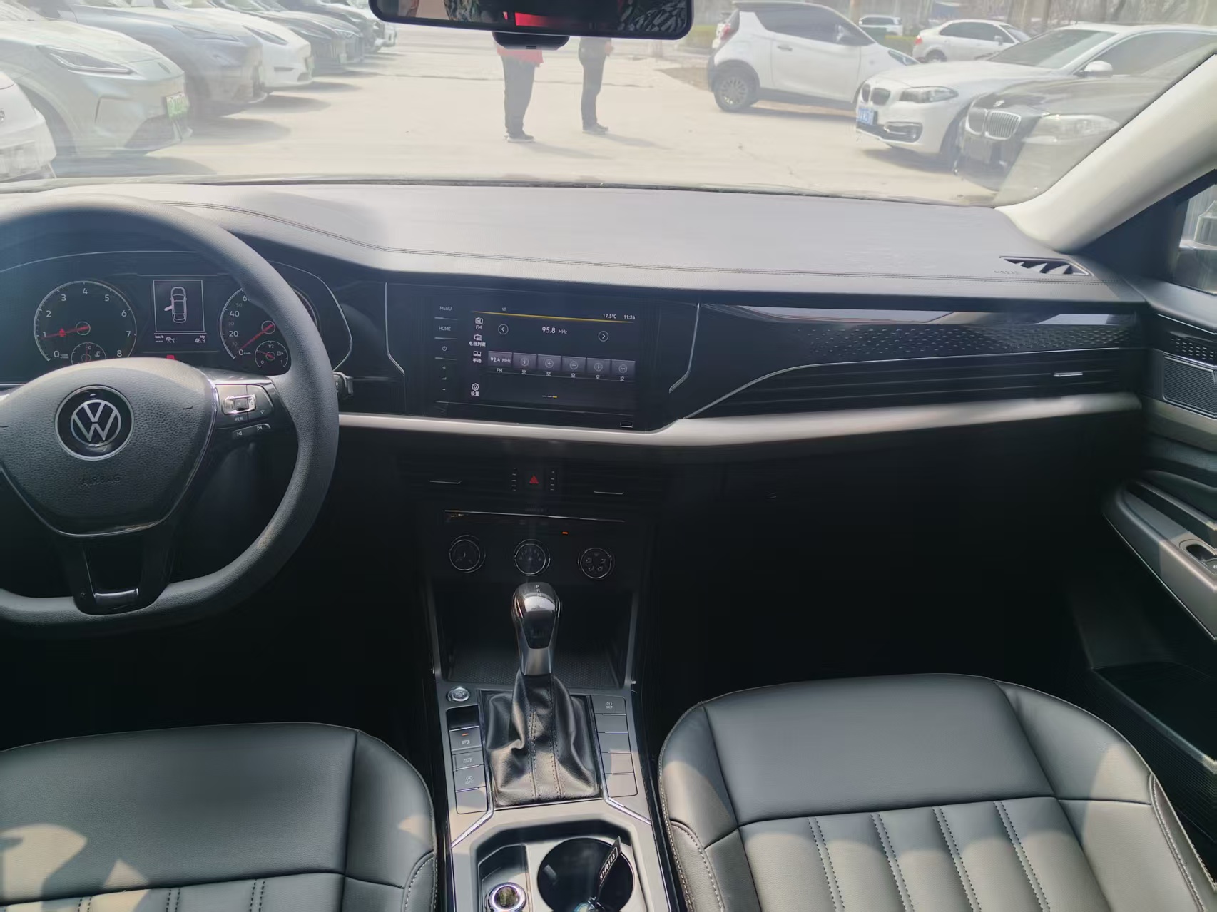 Volkswagen Passat 2023 car image #8