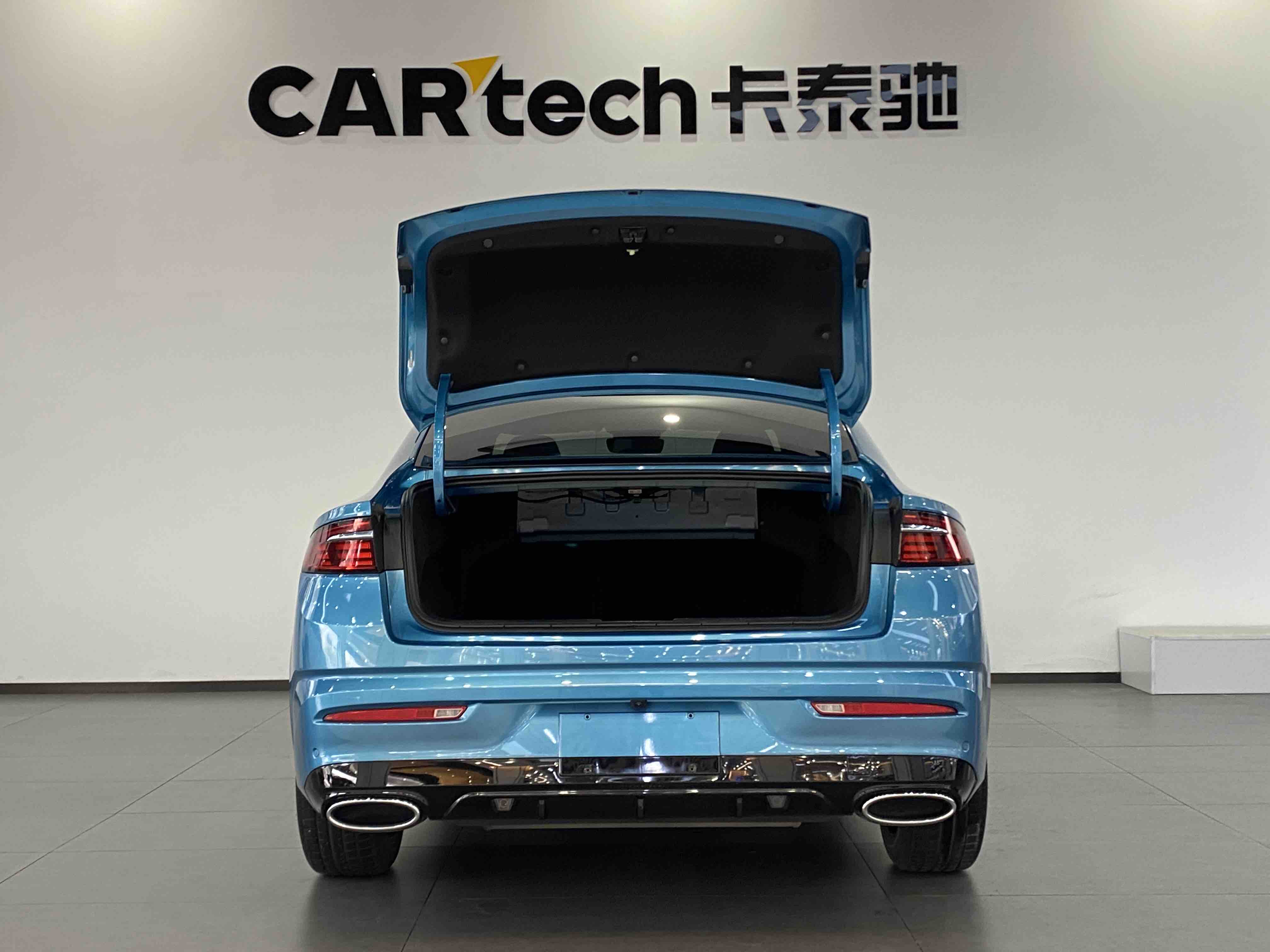 Preface 2022 #8 Preface 2022 immagine di auto #8
