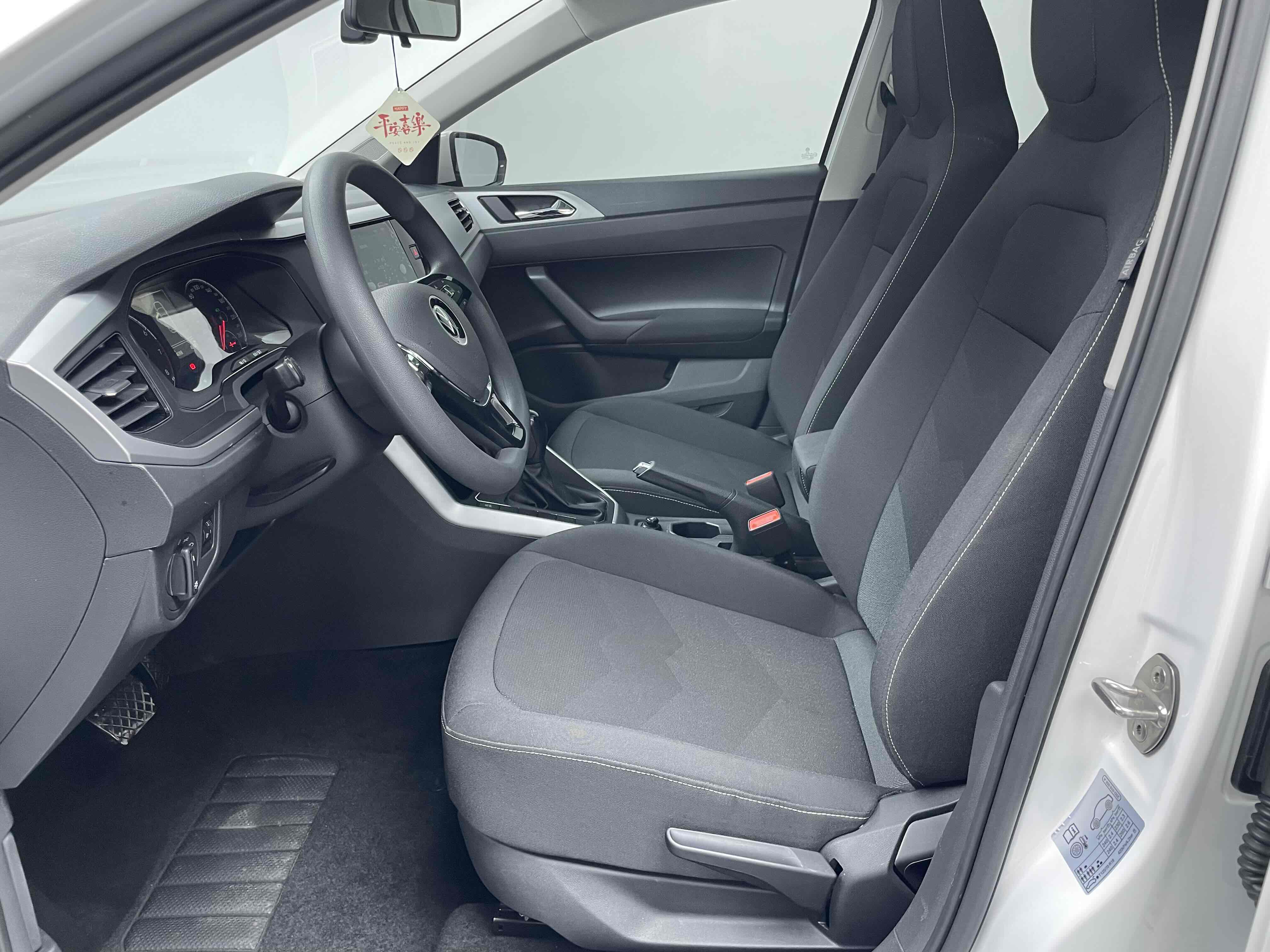 Volkswagen Polo 2022 car image #8