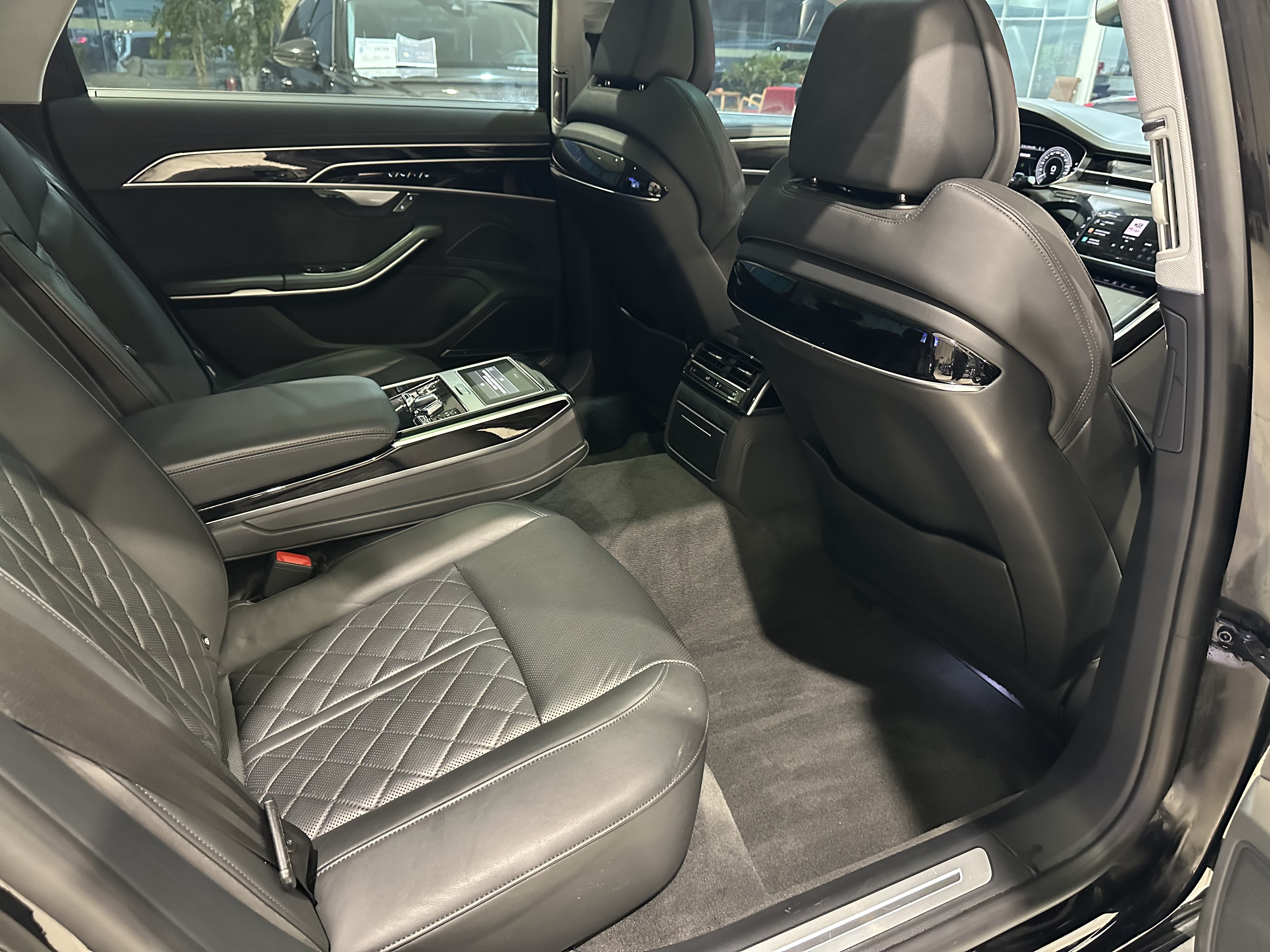 Audi A8 New Energy 2022 car image #8