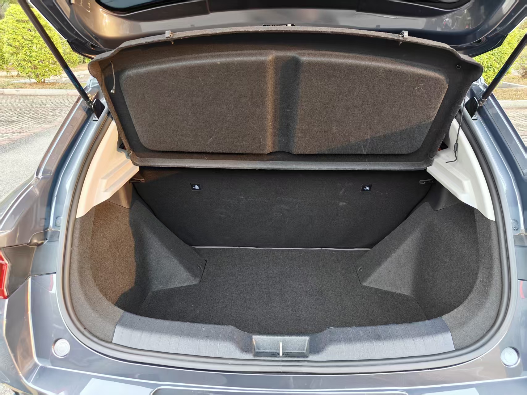 BYD e2 2021 изображение автомобиля #8