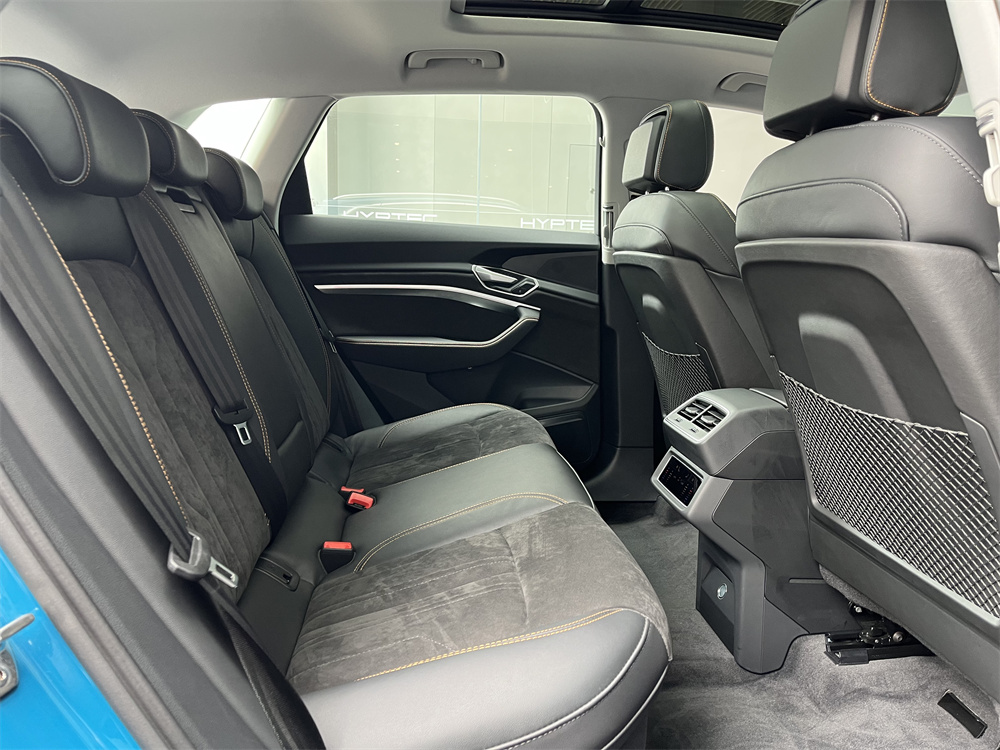 Audi e-tron 2023 #8 Audi e-tron 2023 car image #8