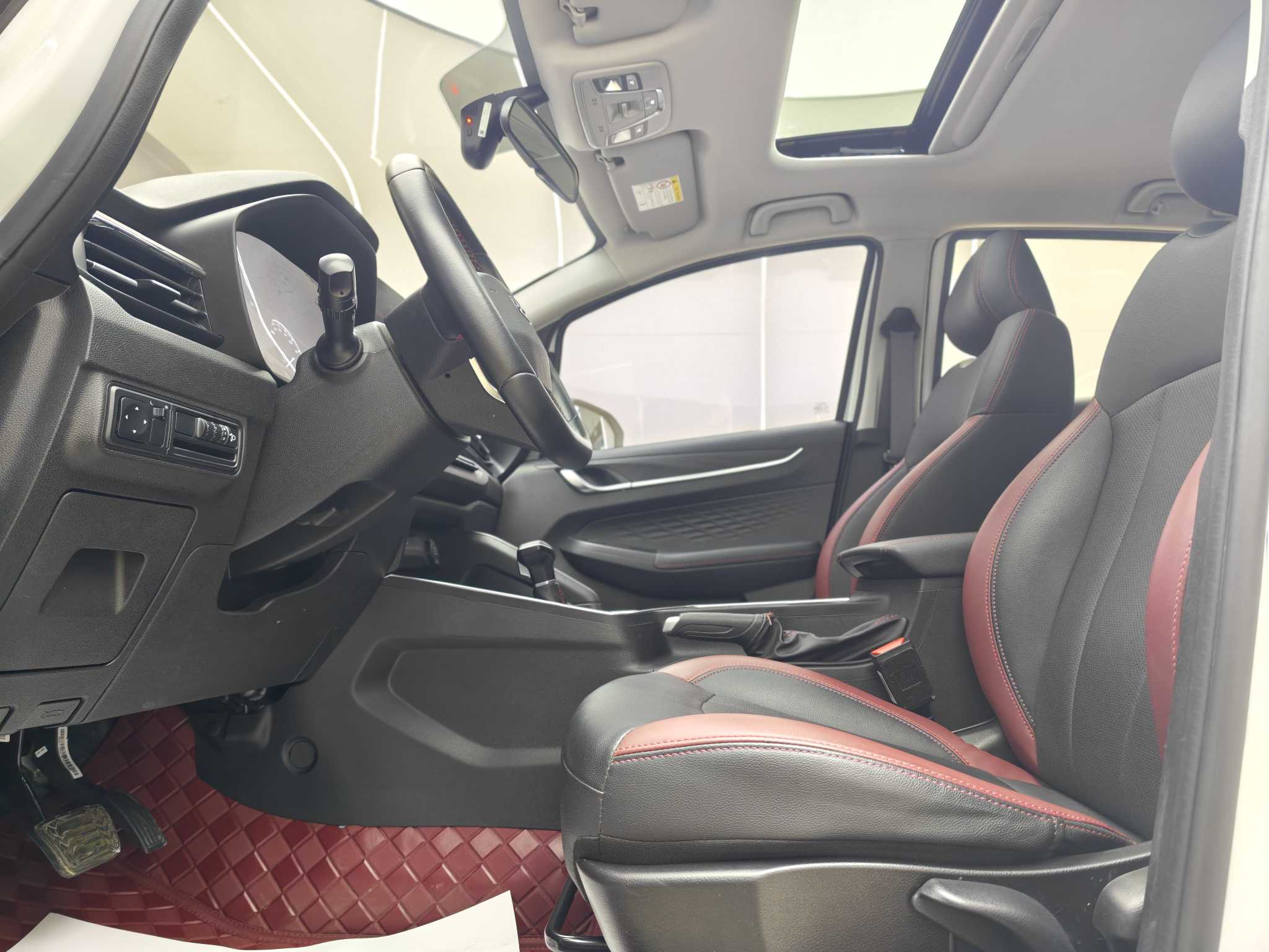 GEELY Vision X3 2021 immagine di auto #8