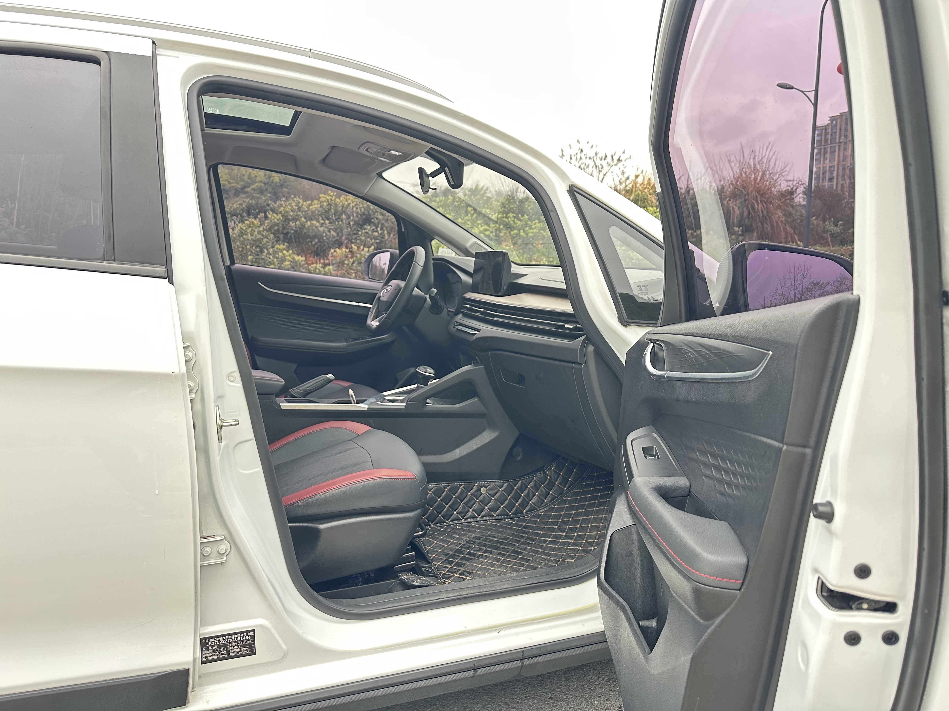 Vision X3 2021 immagine di auto #8