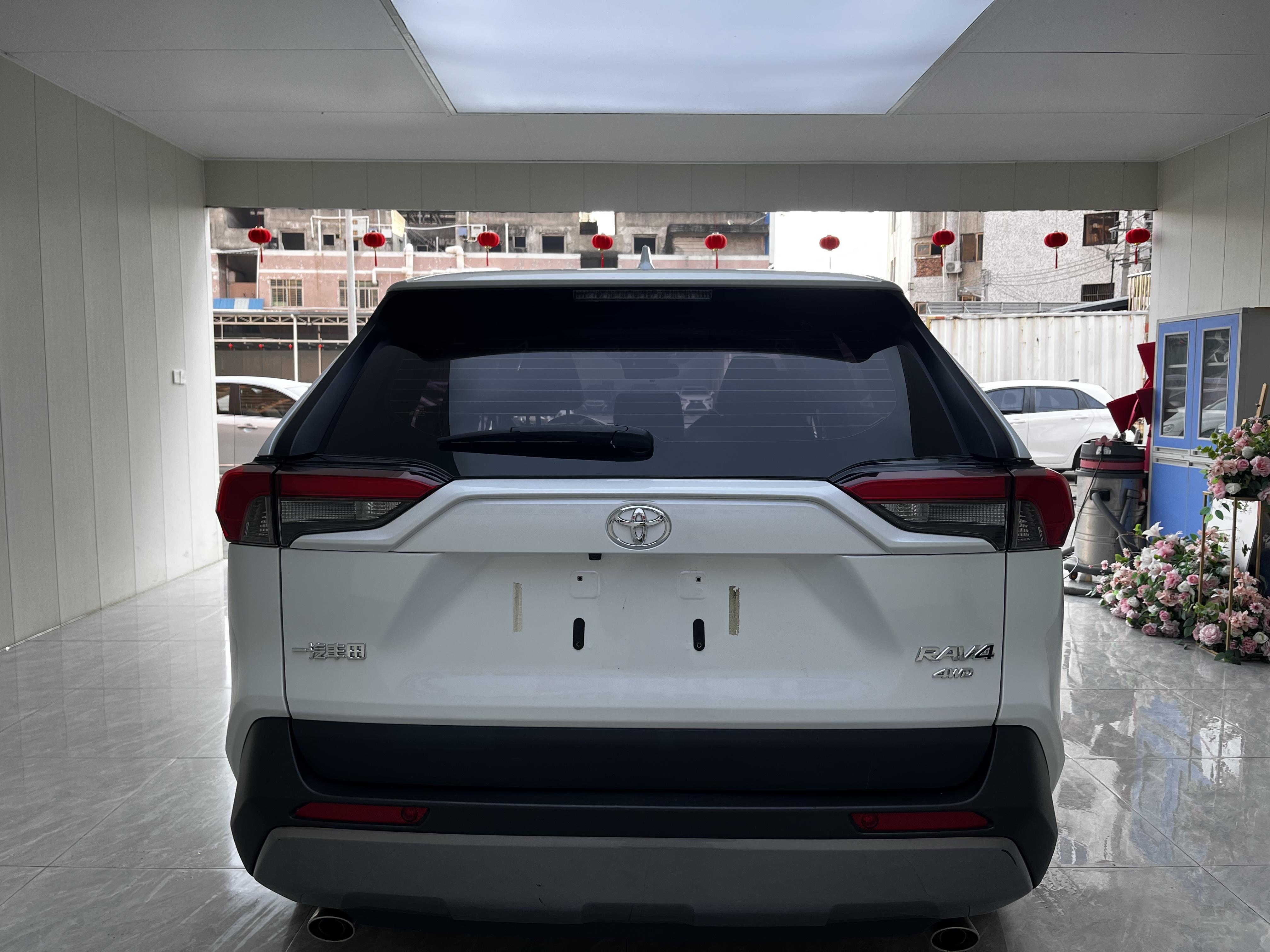 Toyota RAV4 2022 car image #8