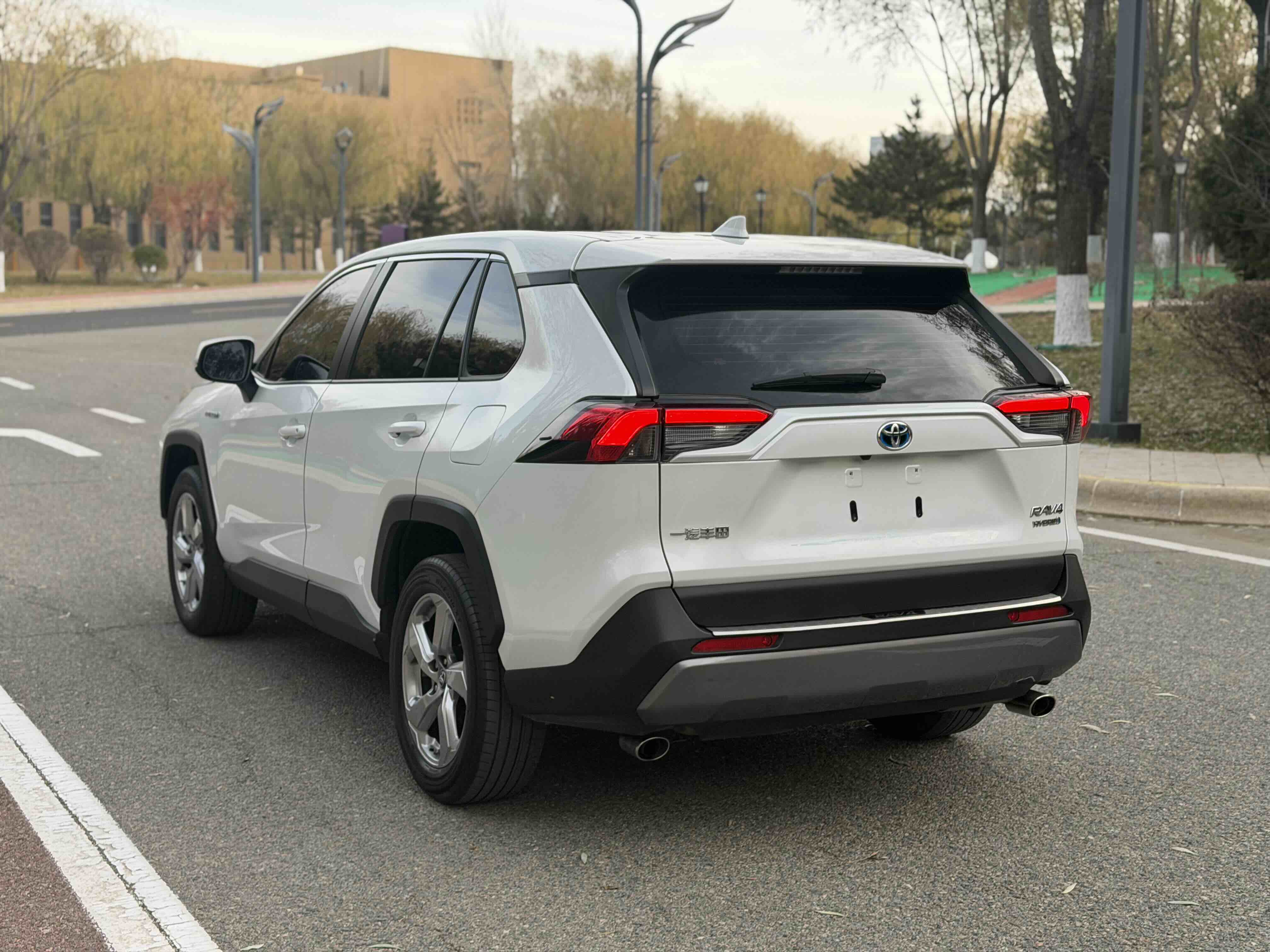 Toyota RAV4 Hybird E+ 2022 #8 Toyota RAV4 Hybird E+ 2022 car image #8