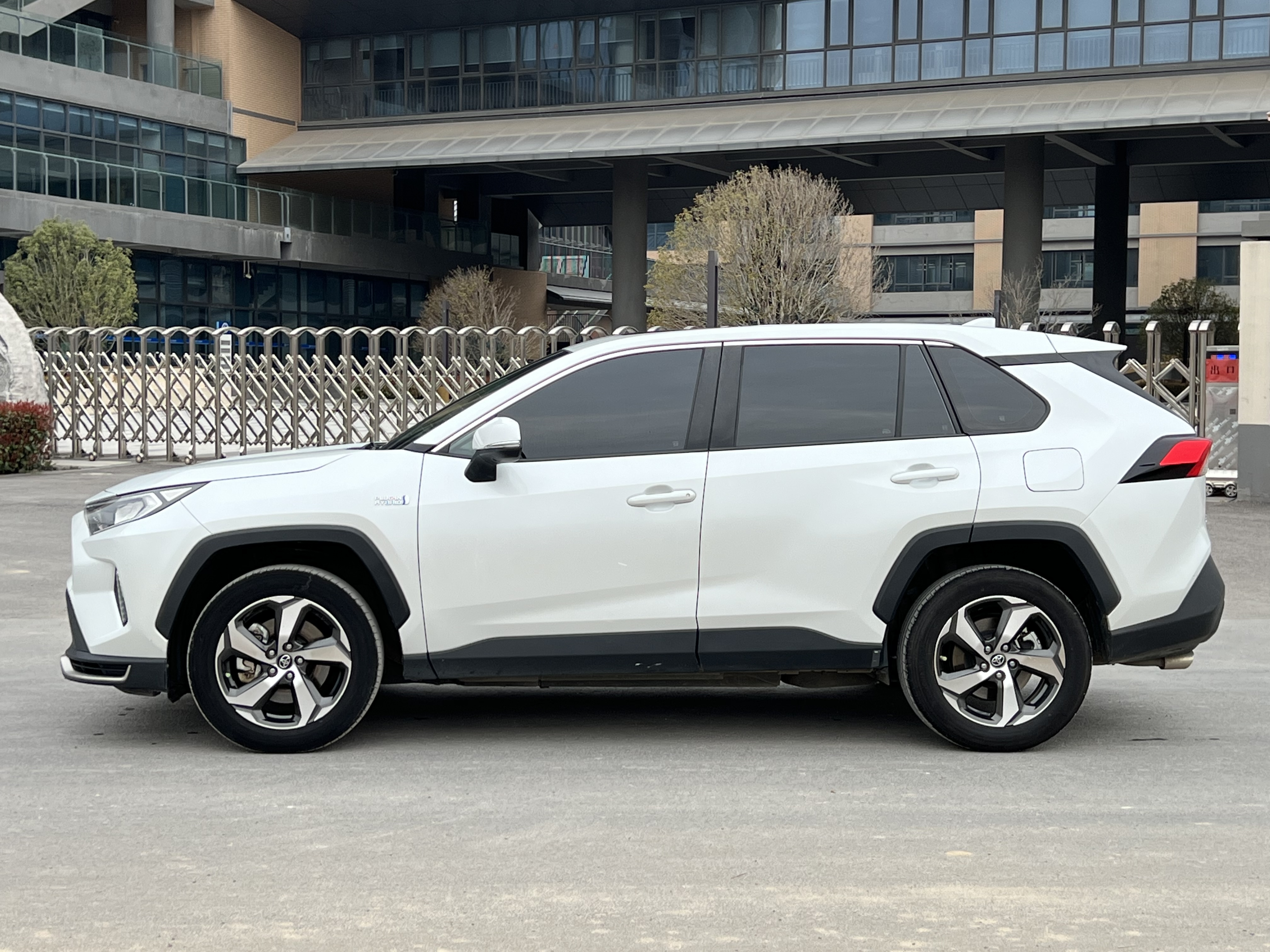 Toyota RAV4 Hybird E+ 2022 car image #8