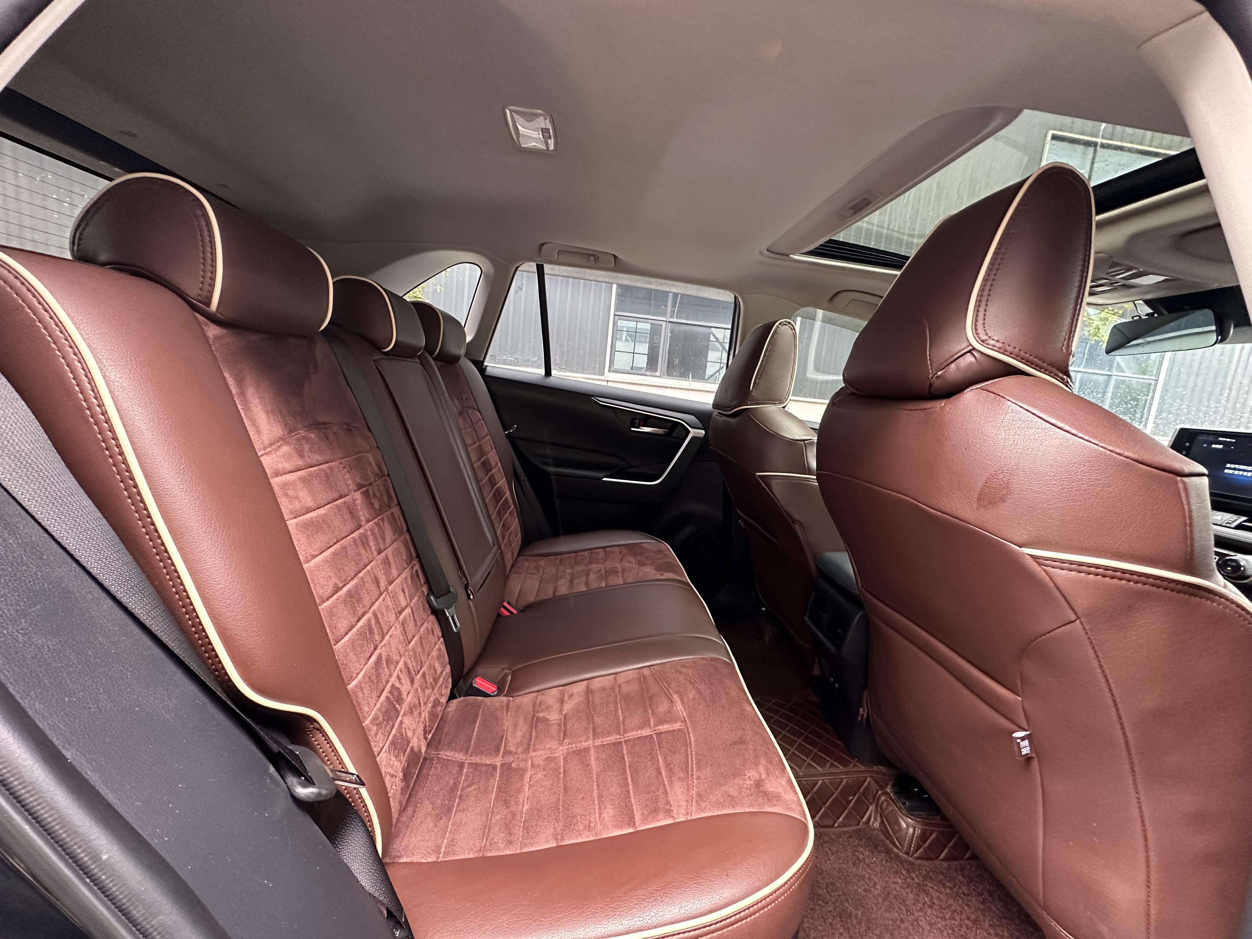 Toyota RAV4 Hybird E+ 2021 #8 Toyota RAV4 Hybird E+ 2021 car image #8