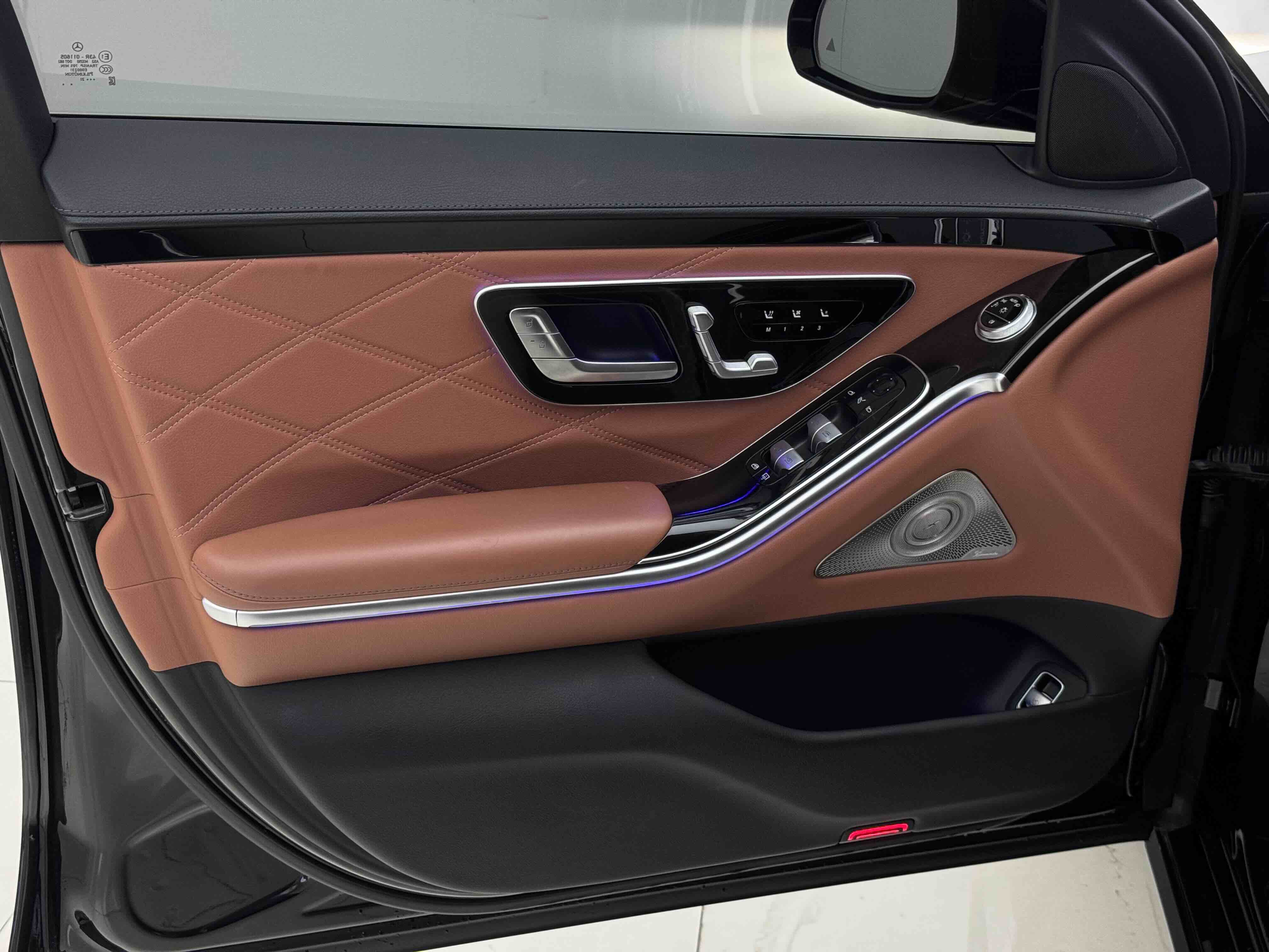 Mercedes-Benz Maybach S Class 2021 car image #8