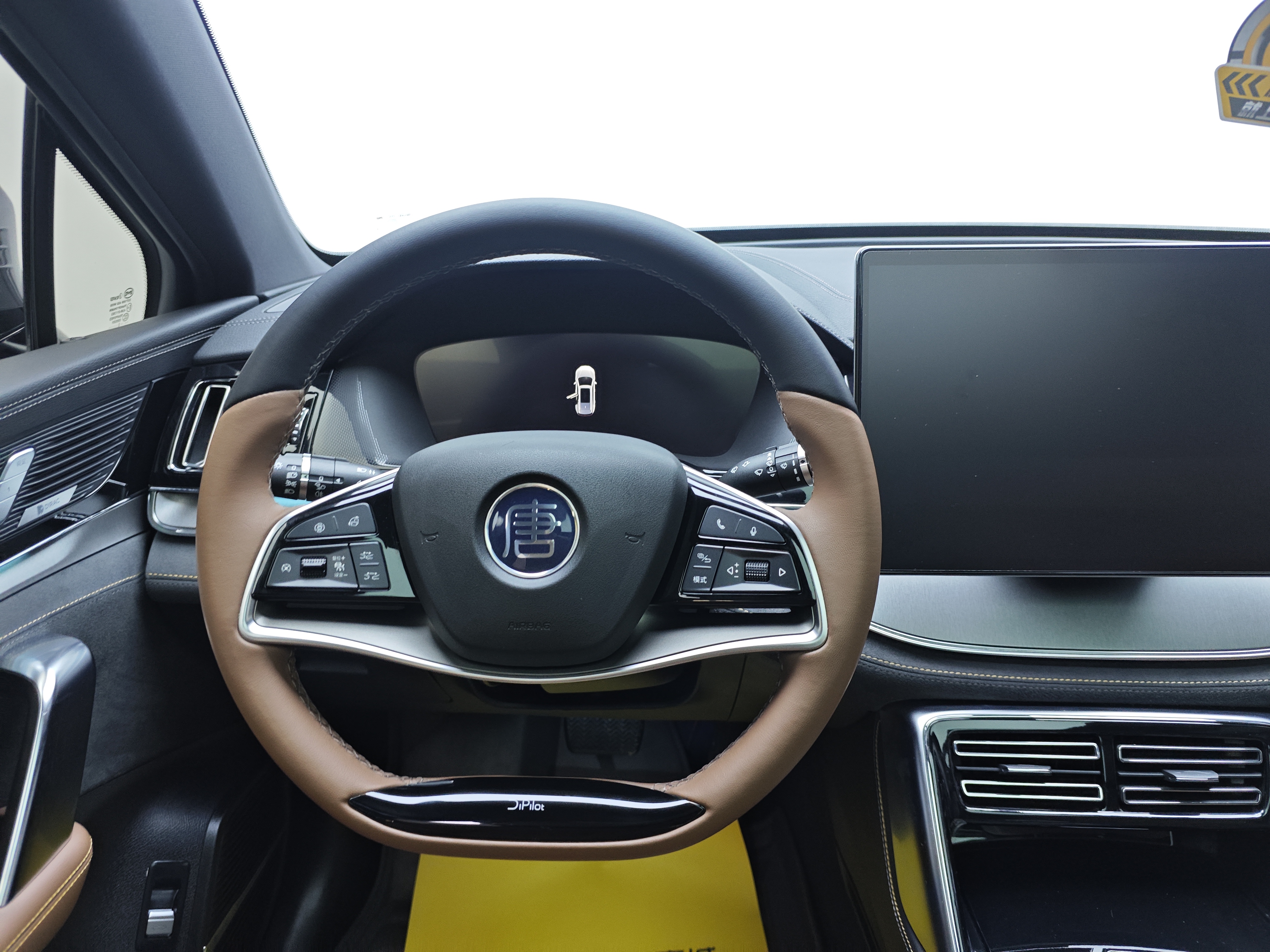 BYD Tang New Energy 2022 #8 BYD Tang New Energy 2022 car image #8