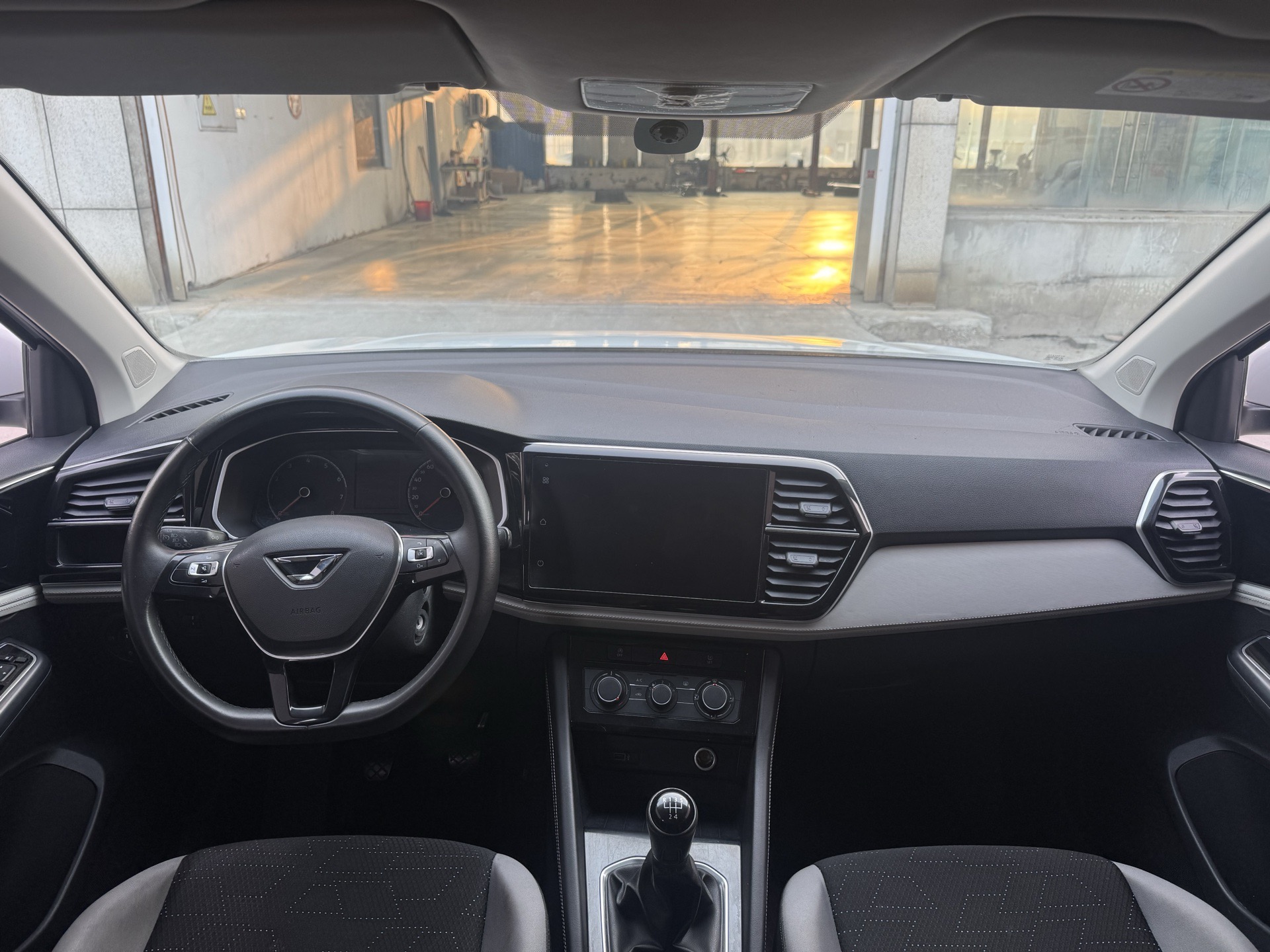 Jetta VS5 2023 #8 Jetta VS5 2023 car image #8