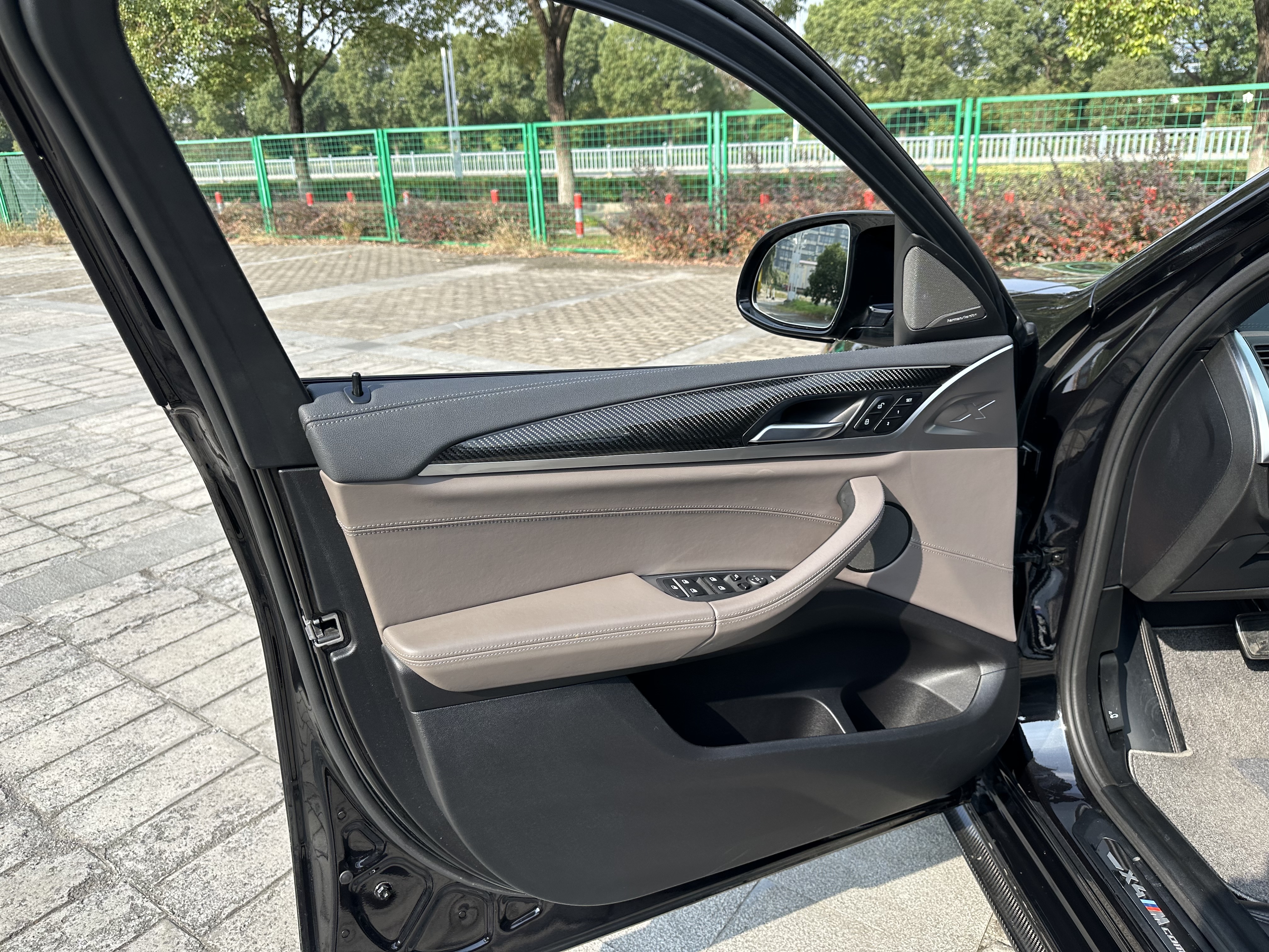 BMW X4 M 2021 car image #8