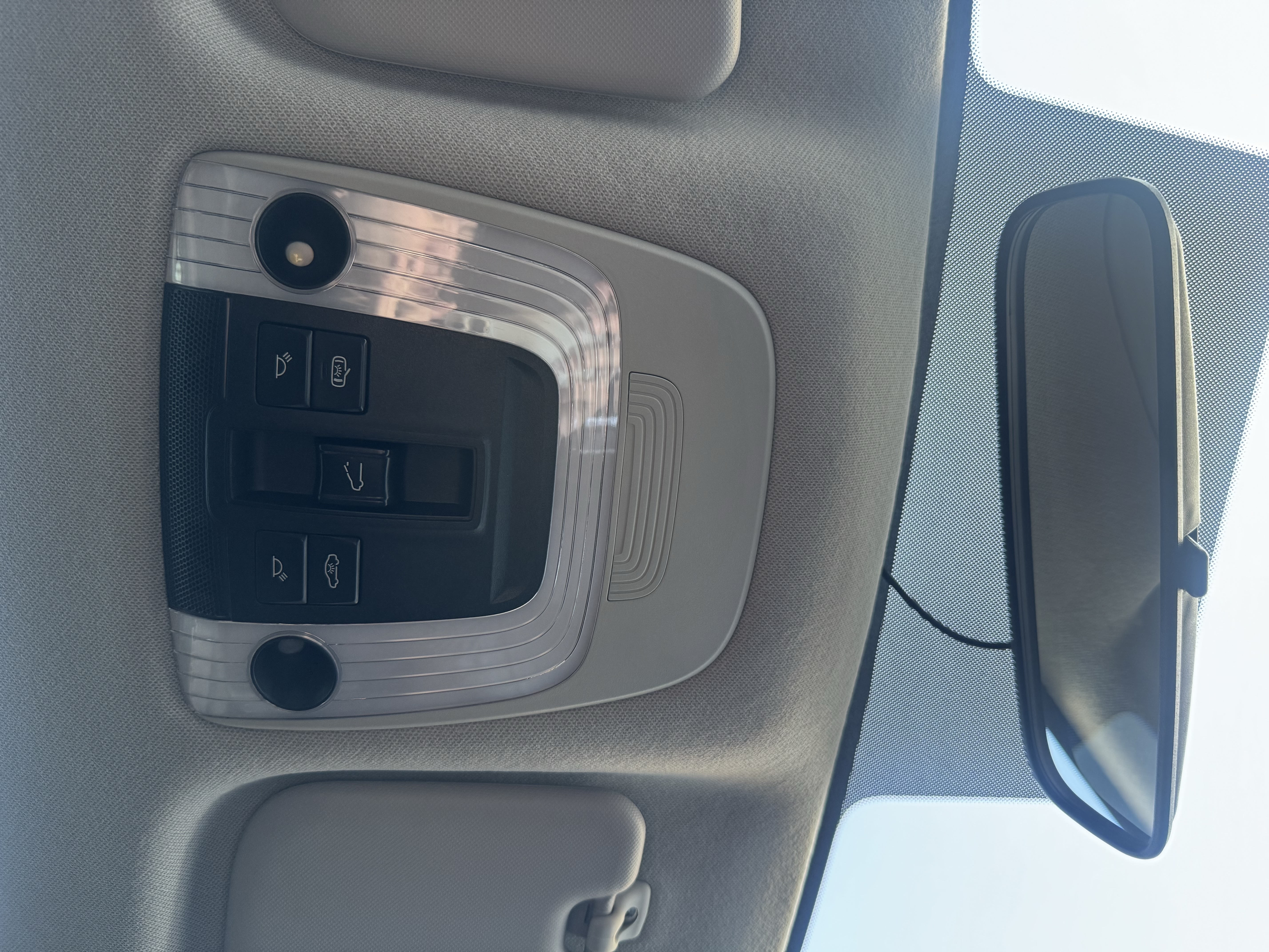 Kia Stonic 2022 изображение автомобиля #8