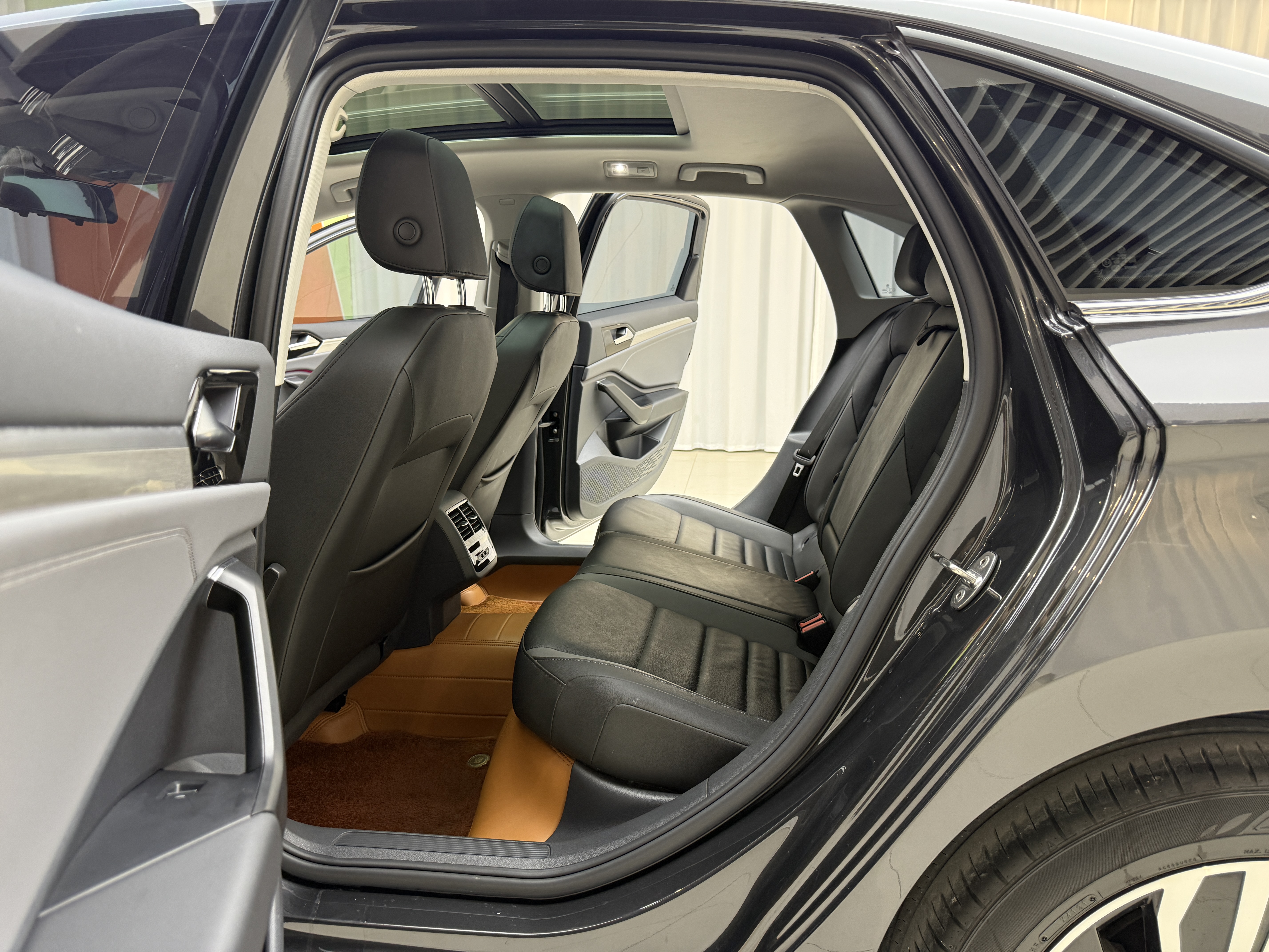 Volkswagen Sagitar 2022 car image #8