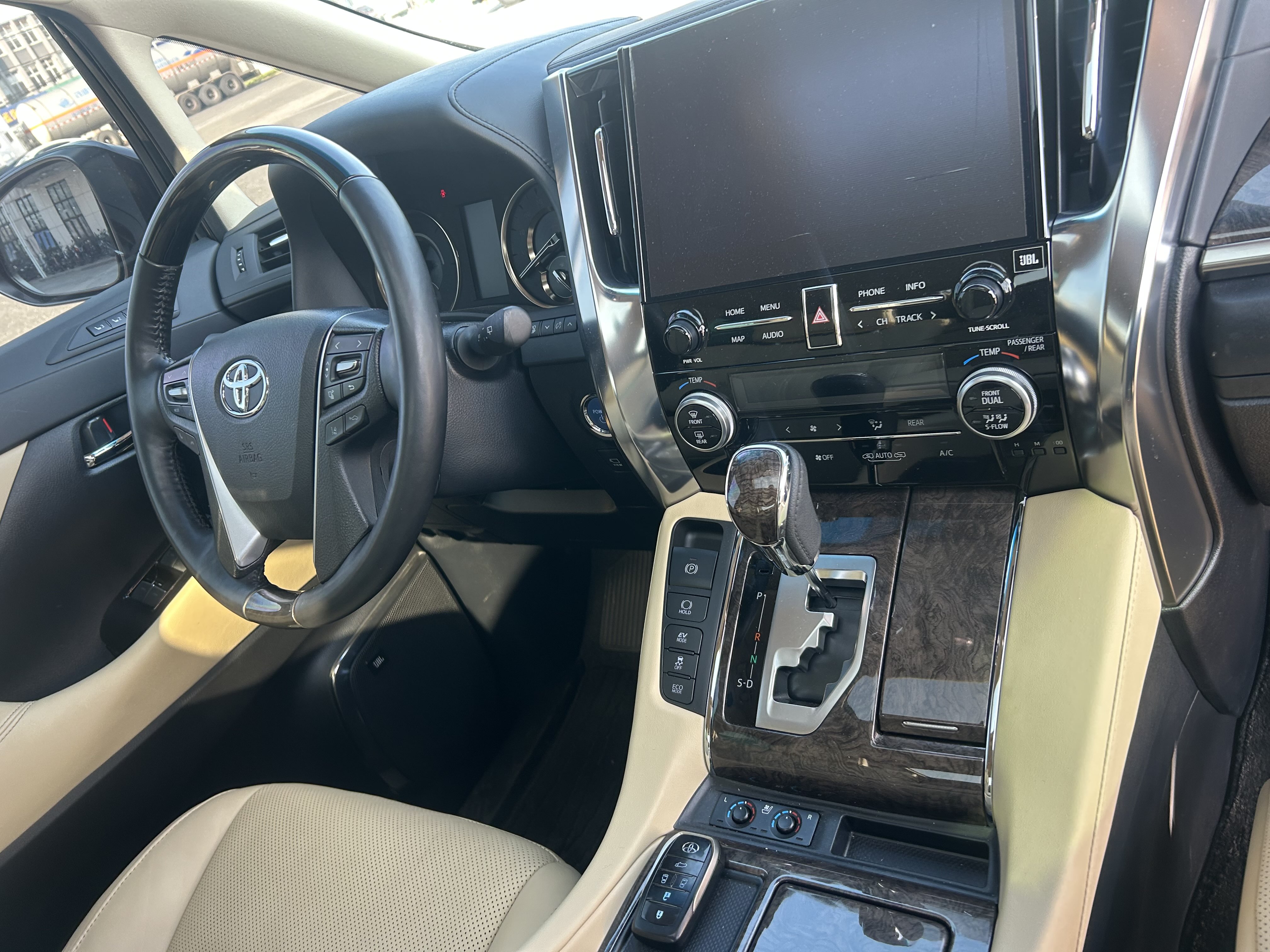 丰田 埃尔法 2023 汽车图片 #8