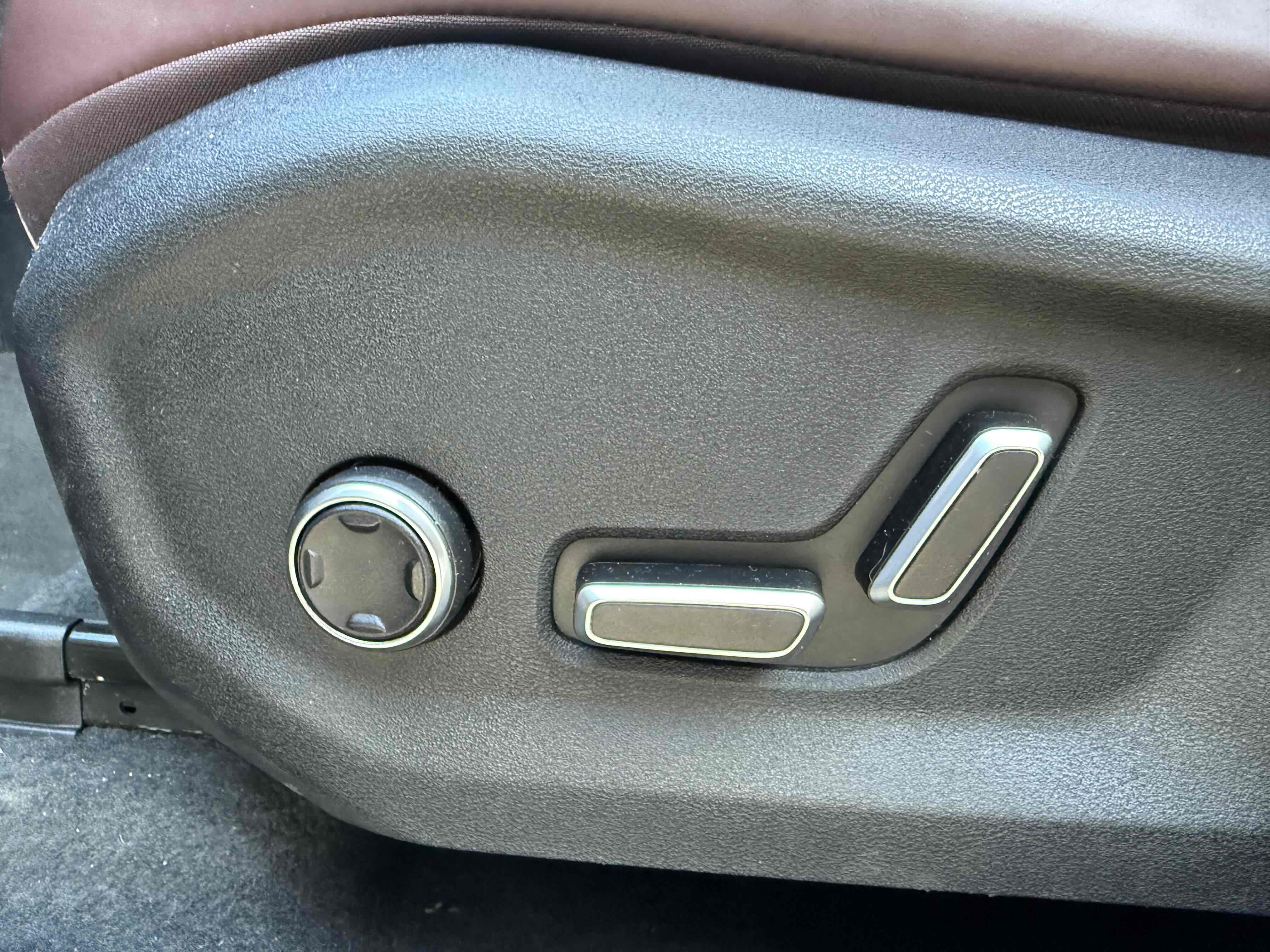 GEELY Monjaro 2022 car image #8