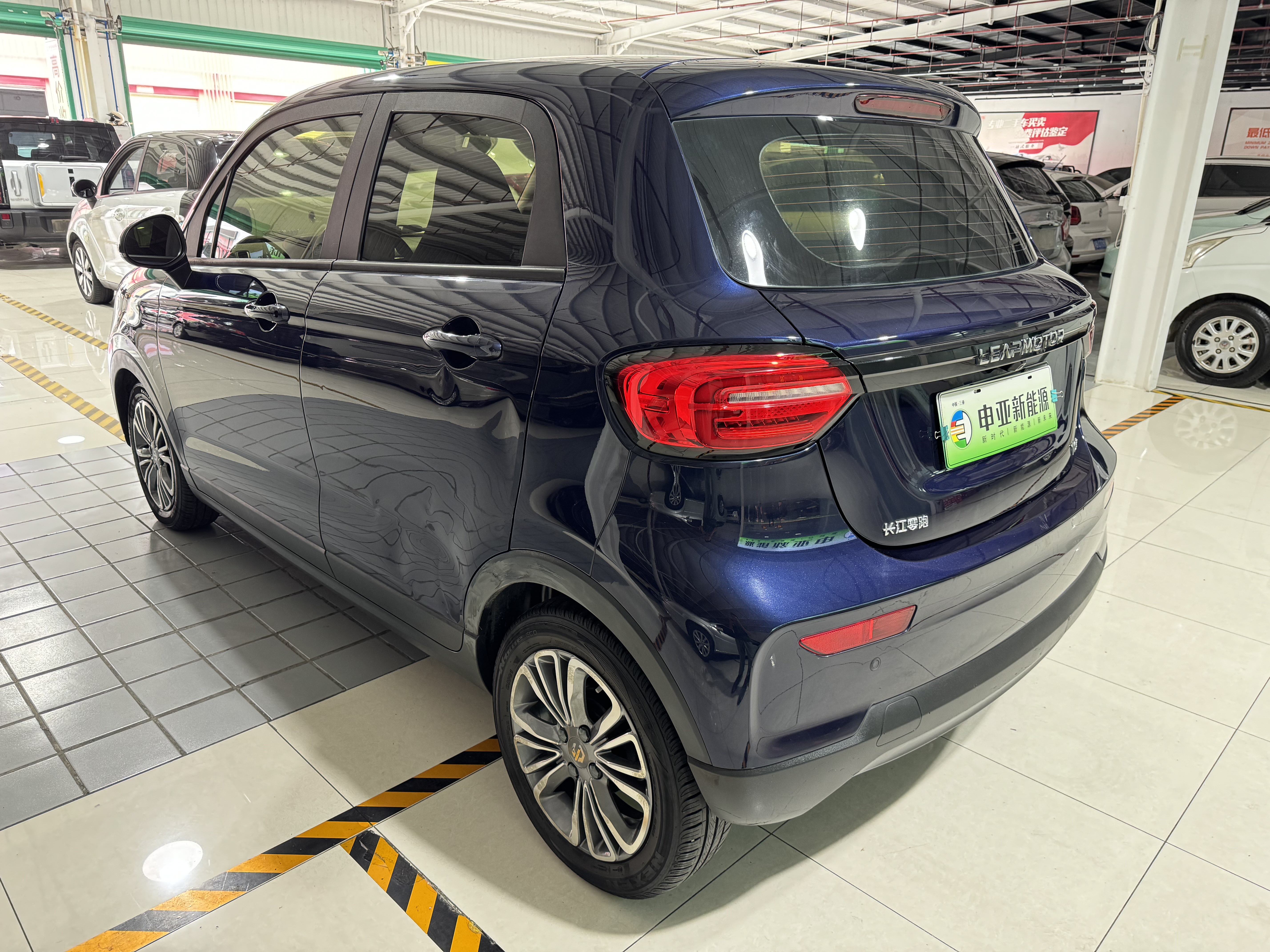 零跑汽车 零跑T03 2021 汽车图片 #8