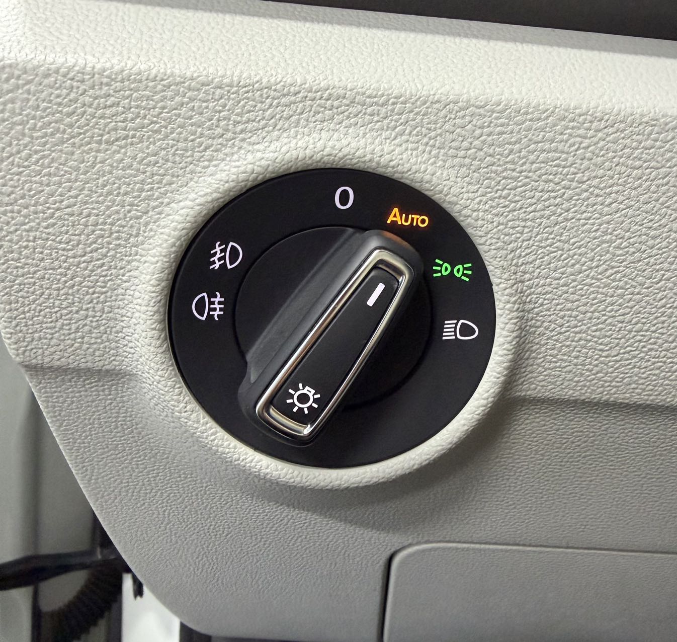 T-Roc 2021 car image #8