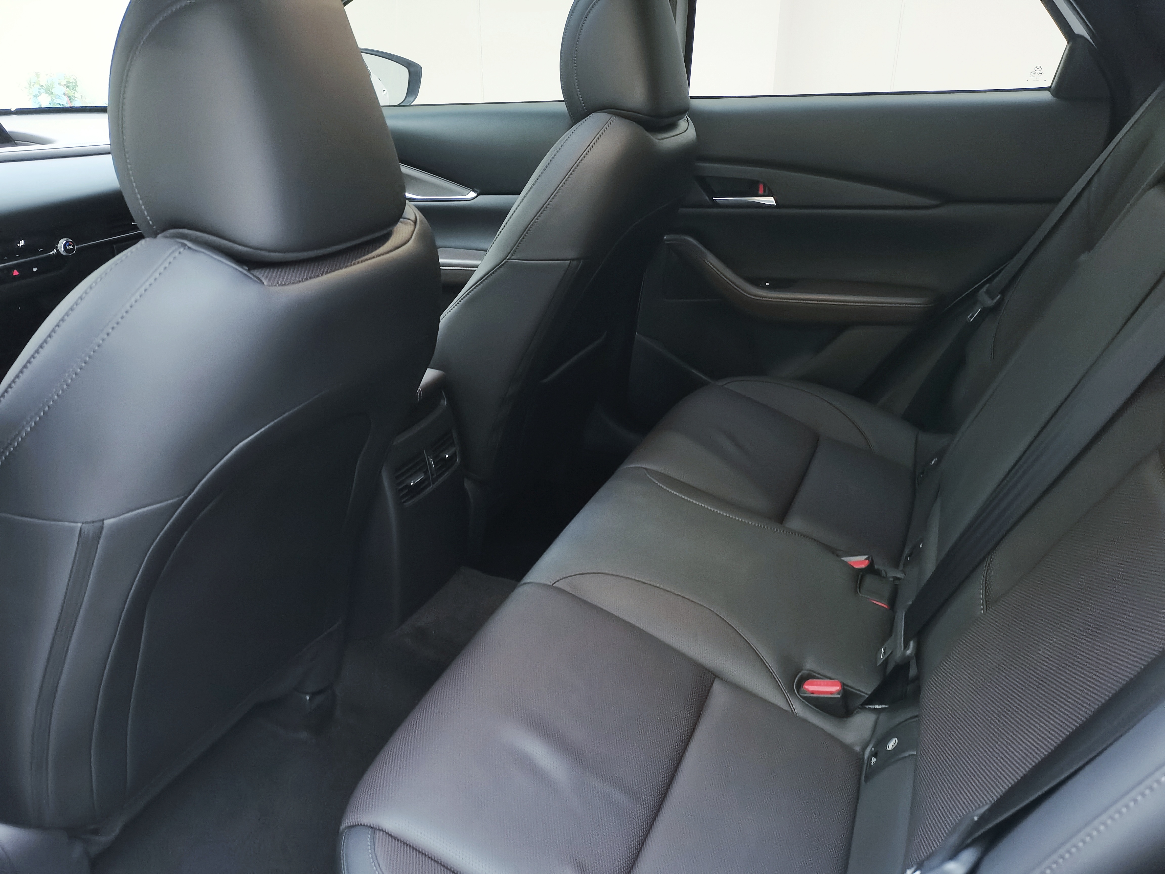 Mazda CX-30 2021 изображение автомобиля #8