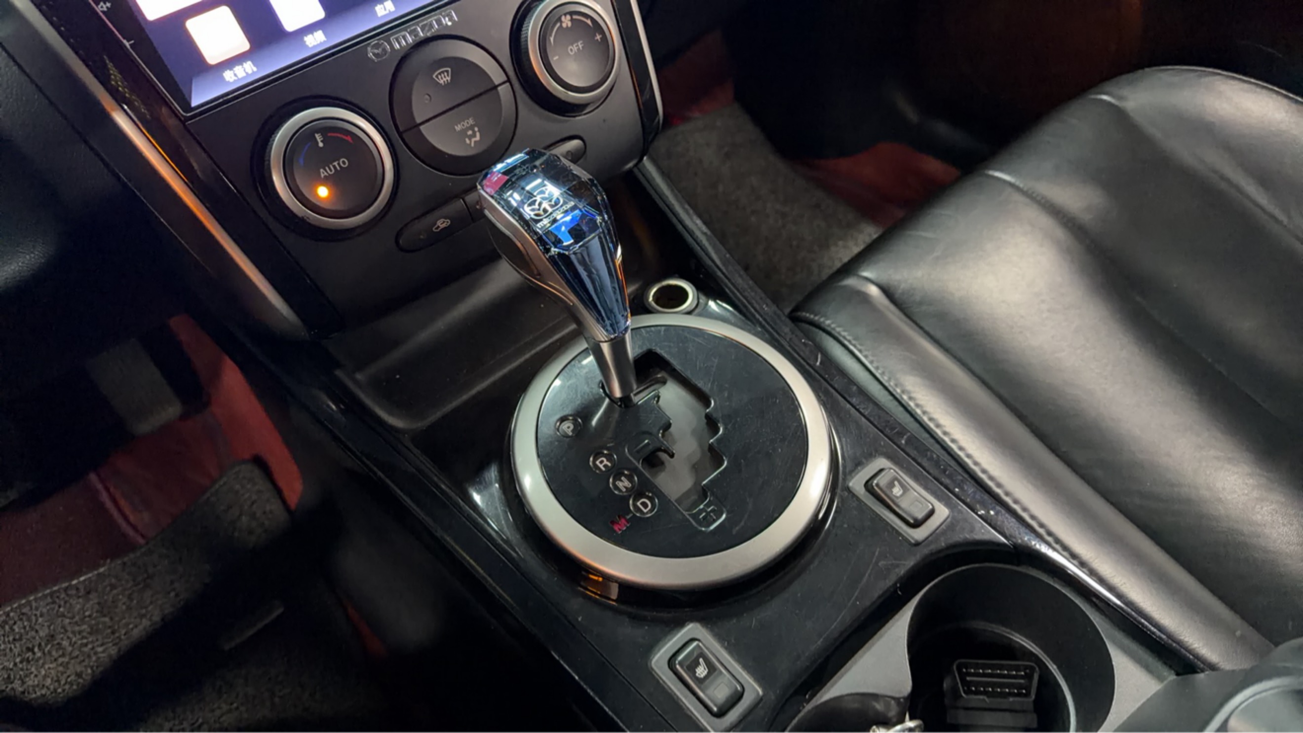 Mazda CX-7 2014 immagine di auto #8