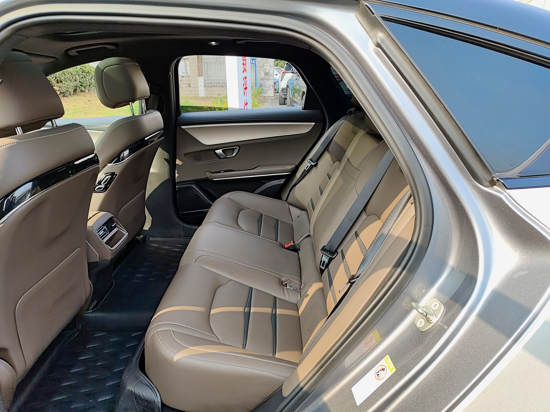 BYD Han 2022 car image #8