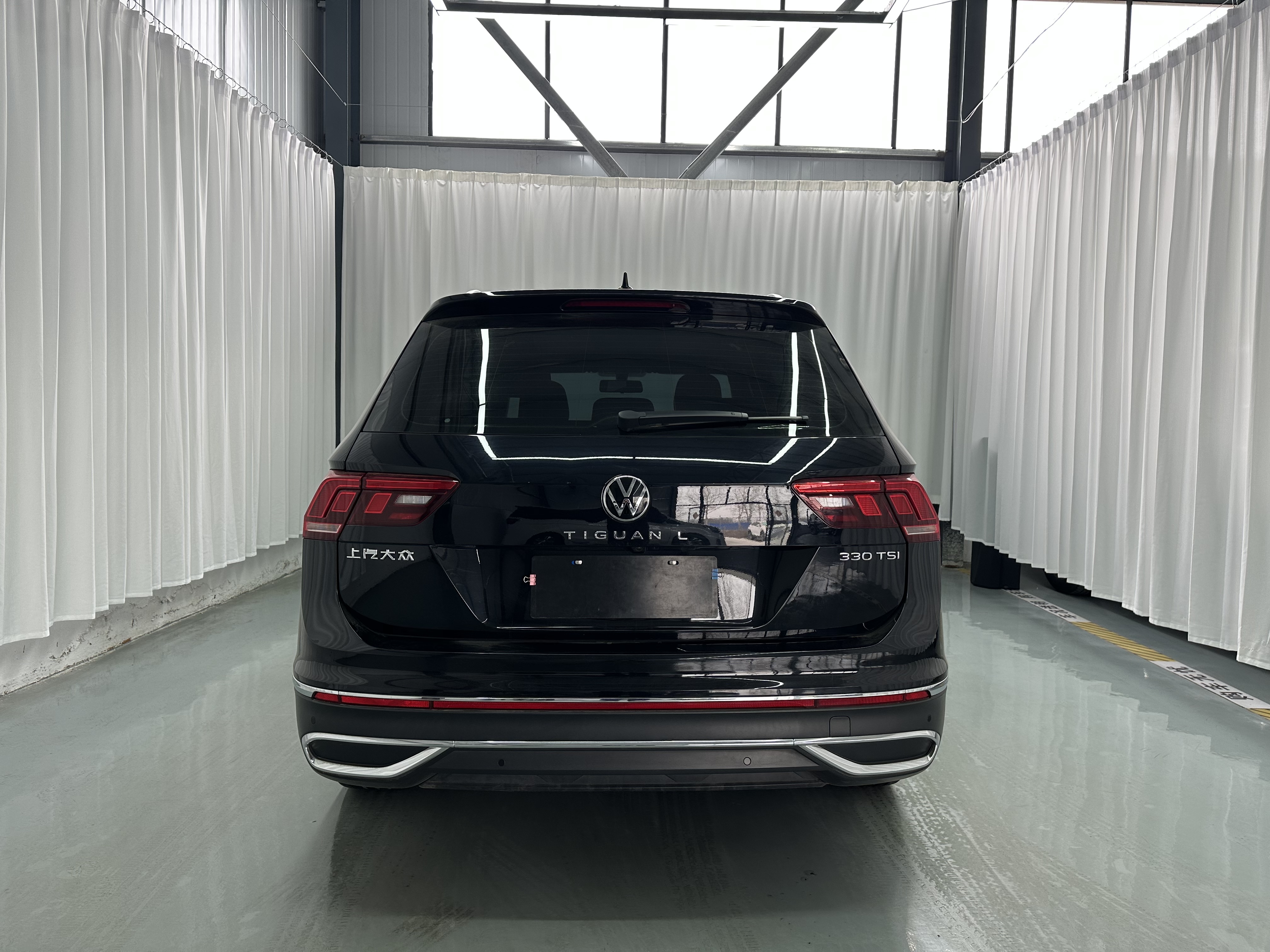Volkswagen Tiguan L 2022 car image #8