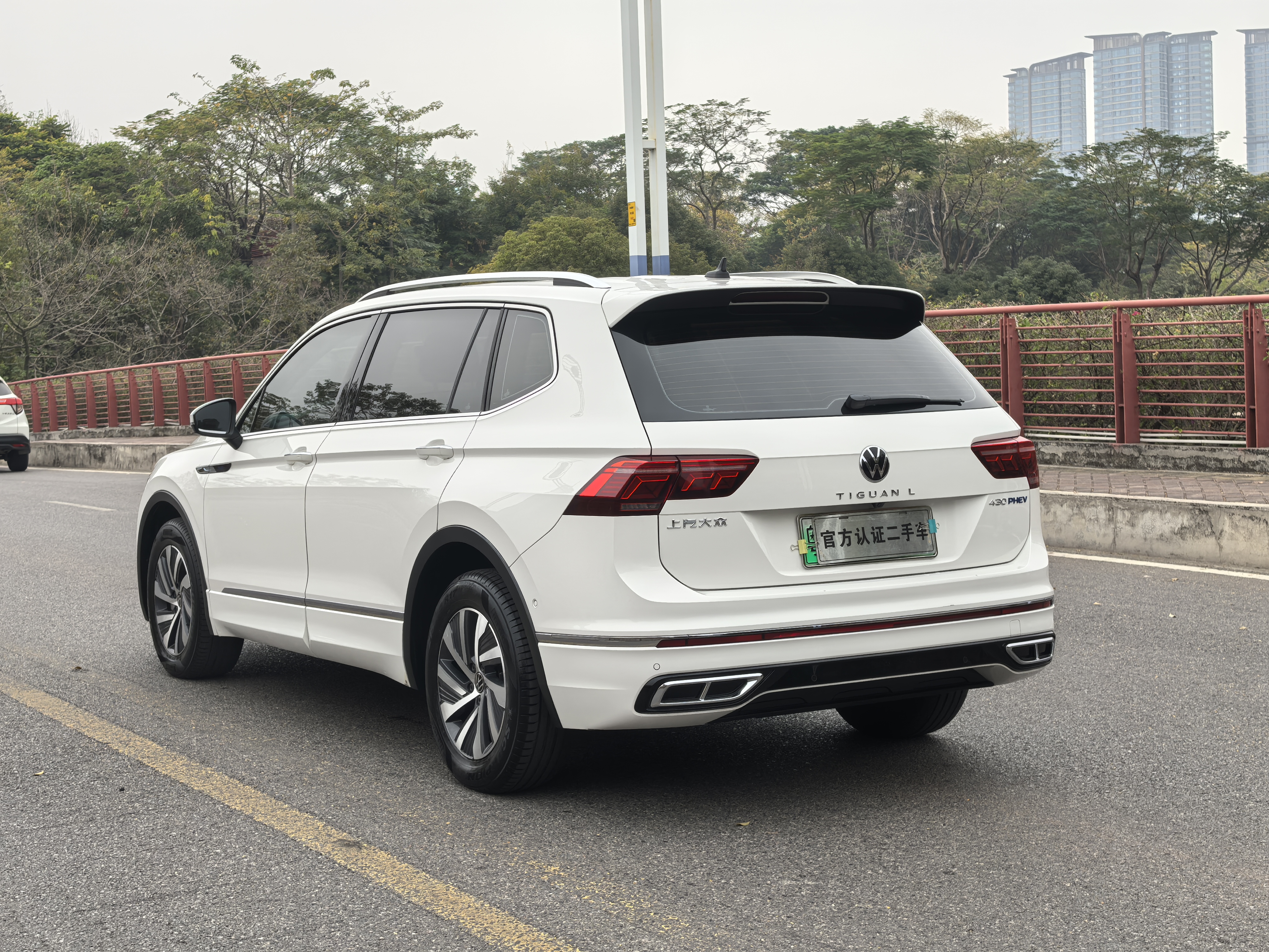 Volkswagen Tiguan L New Energy 2022 صورة سيارة #8