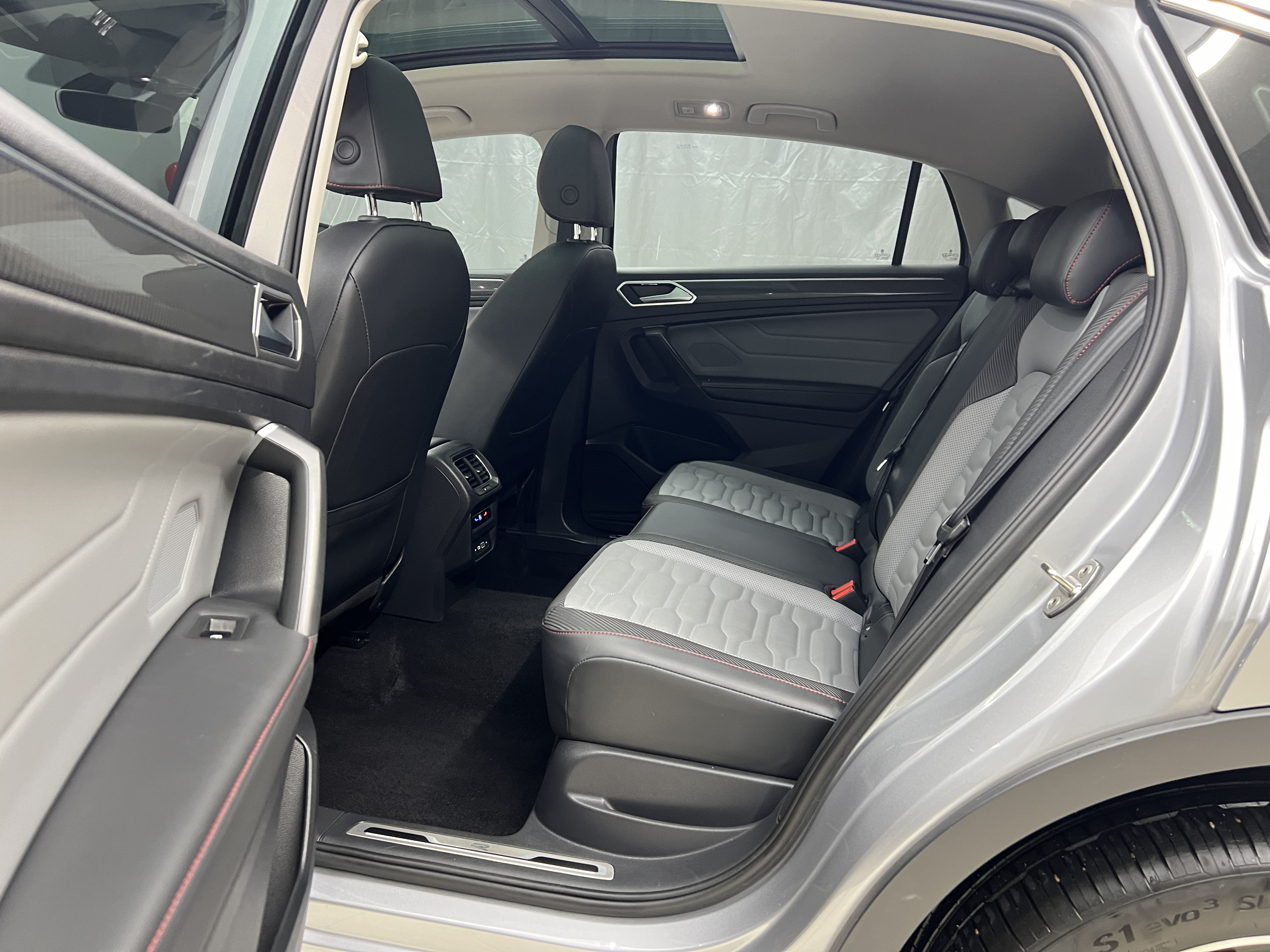 Volkswagen Tiguan X 2021 car image #8